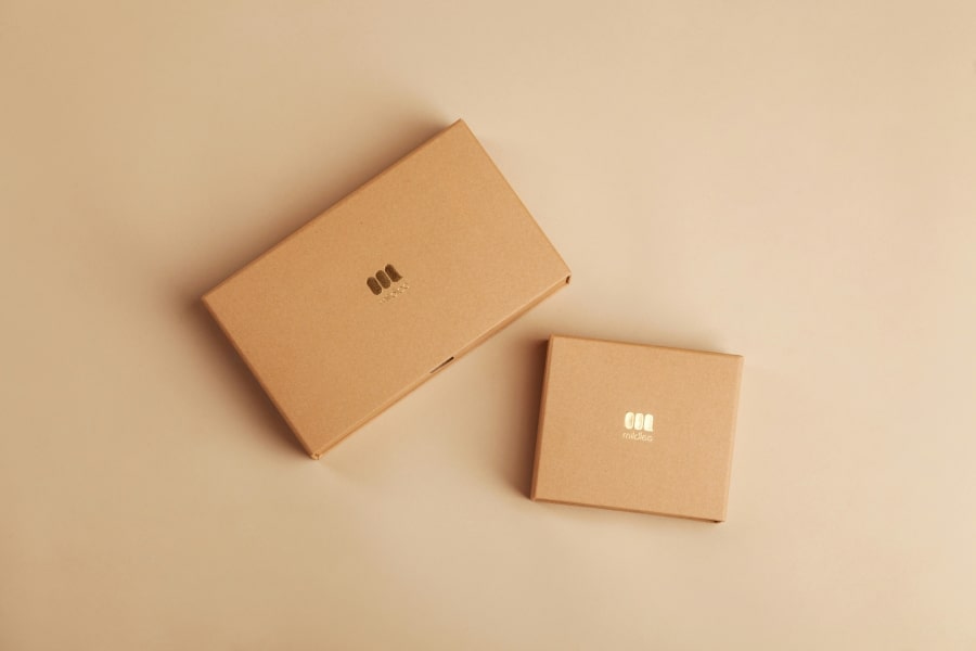 Showing packages to indicate one pain of German e-commerce 2025 - returns