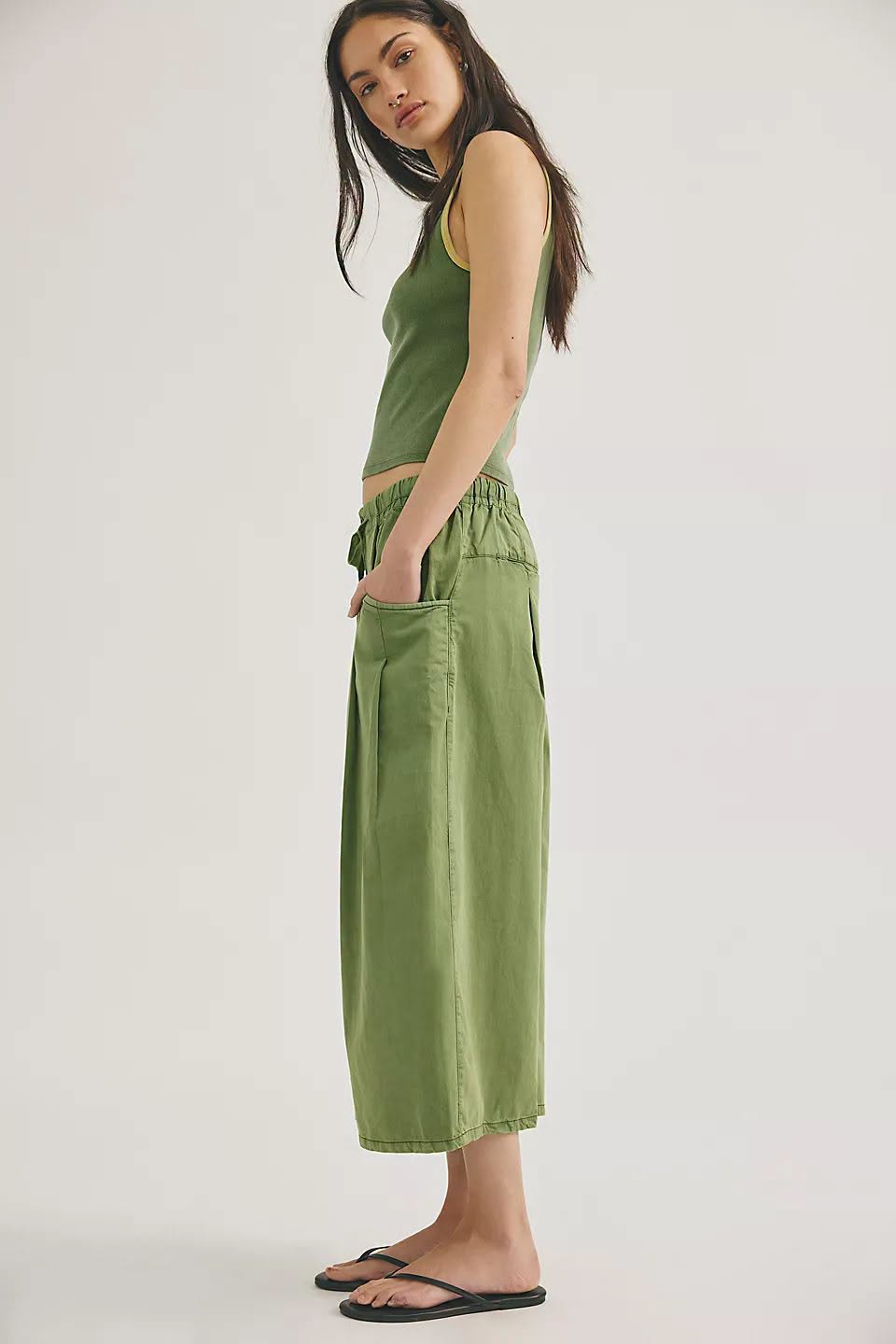 The perfect mix of bold and laidback. Shop our Telluride Wide-Leg Crop Pull-On Solid Pants: 
 [🆕🇺🇸]