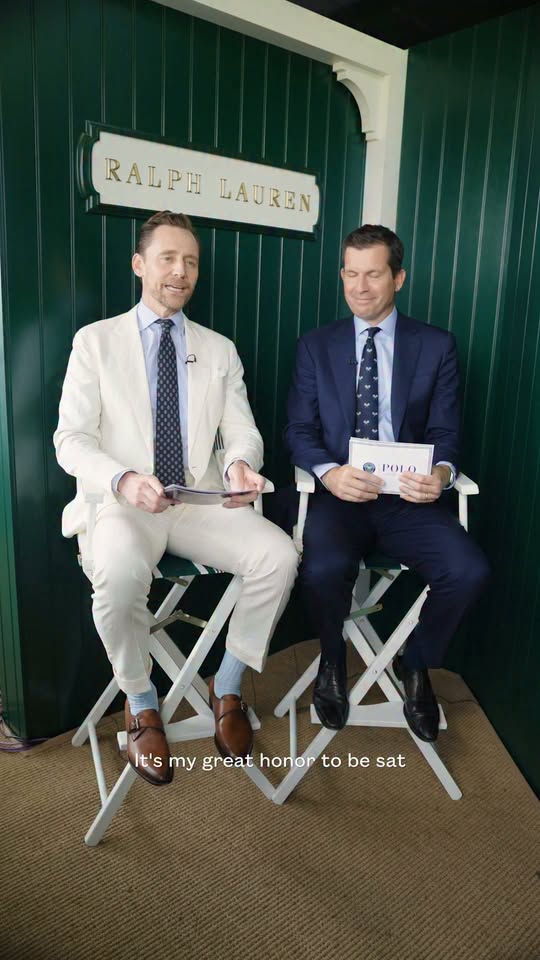 In conversation at Centre Court. Actor #TomHiddleston and tennis legend #TimHenman bond over their shared experiences at Wimbled [🆕🇺🇸]
