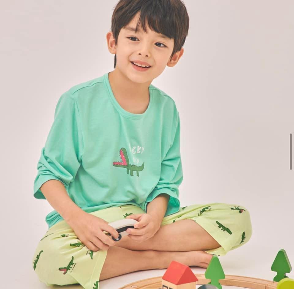 [🆕🇻🇳] KIZZO SHOP – Quần Áo Trẻ Em Xuất Khẩu 😎❤️️⭐️ Bộ xuất Hàn chất liệu cotton #tencel mặc siêu siêu thích
 Mềm – Mịn – Co giãn nhiều mà vẫn giữ fom
 Size 110 | 120 | 130 | 140 | 150 | 155 | 160 (tuỳ mẫu)
 , shares-0✔️ , likes-1❤️️ , date-2024-06-11 03:05:49🇻🇳🇻🇳🇻🇳📰🆕