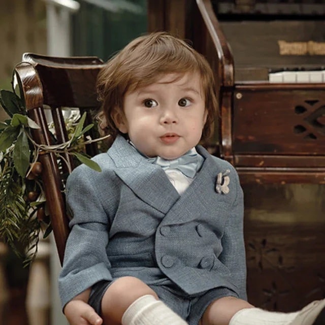 [🆕🇻🇳]  MMKID aims to bring kids the most high fashionable and high quality party design 🧑‍🧒❤️️👶⭐️ Formal Suits for Kids Boy’s. Vest mix shorts pant and short  shirts in white.

Size available: 66 -160
Fabric quality: Linen High quality

Available now at , shares-0✔️ , likes-3❤️️ , date-2024-06-09 18:50:40🇻🇳🇻🇳🇻🇳📰🆕