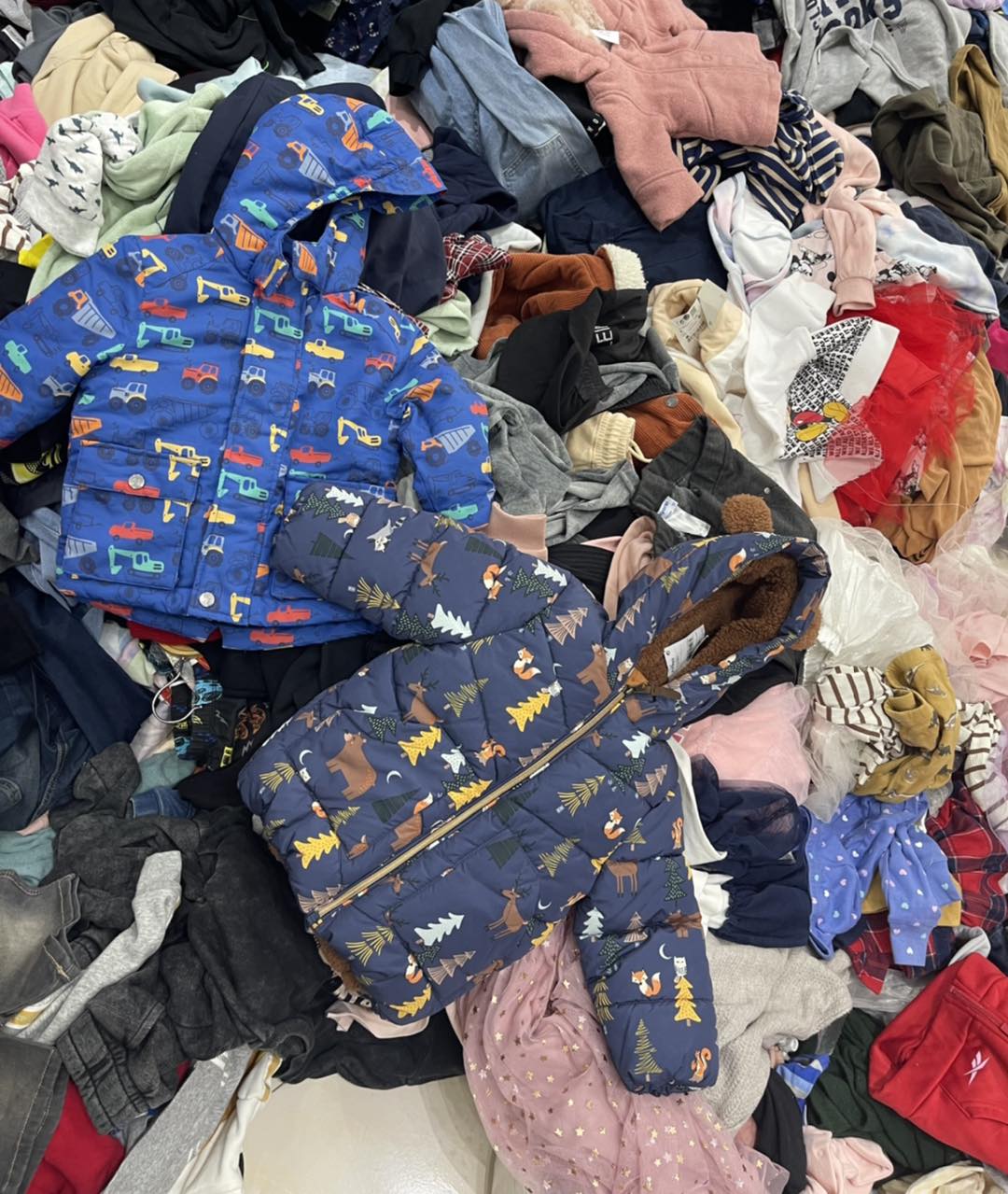 [🆕🇻🇳] Hello Kids – Hàng xuất xịn cho bé 😎❤️️⭐️ Ôi toàn mã bị bom 1-2c lẻ size e đang XẢ KHO bên 129 TÂN MAI. Hàng mới cấp thêm rất nhiều các mom qua xem mua hàng nha. Nhà e sắp nghỉ rồiiii
 , shares-1✔️ , likes-122❤️️ , date-2023-01-15 16:35:10🇻🇳🇻🇳🇻🇳📰🆕