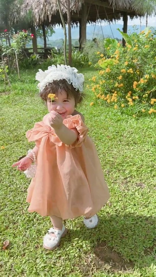 [🆕🇻🇳] Elena Kids – Thời Trang Thiết Kế Bé Gái – Thương hiệu thời trang cao cấp cho bé với những mẫu váy thiết kế riêng độc quyền 🧑‍🧒❤️️👶⭐️ Baby i love you . Đầm bí đi tiệc siêu xinh, đang sẵn hàng tại shop ạ.
 , shares-1✔️ , likes-29❤️️ , date-2023-06-25 00:13:08🇻🇳🇻🇳🇻🇳📰🆕