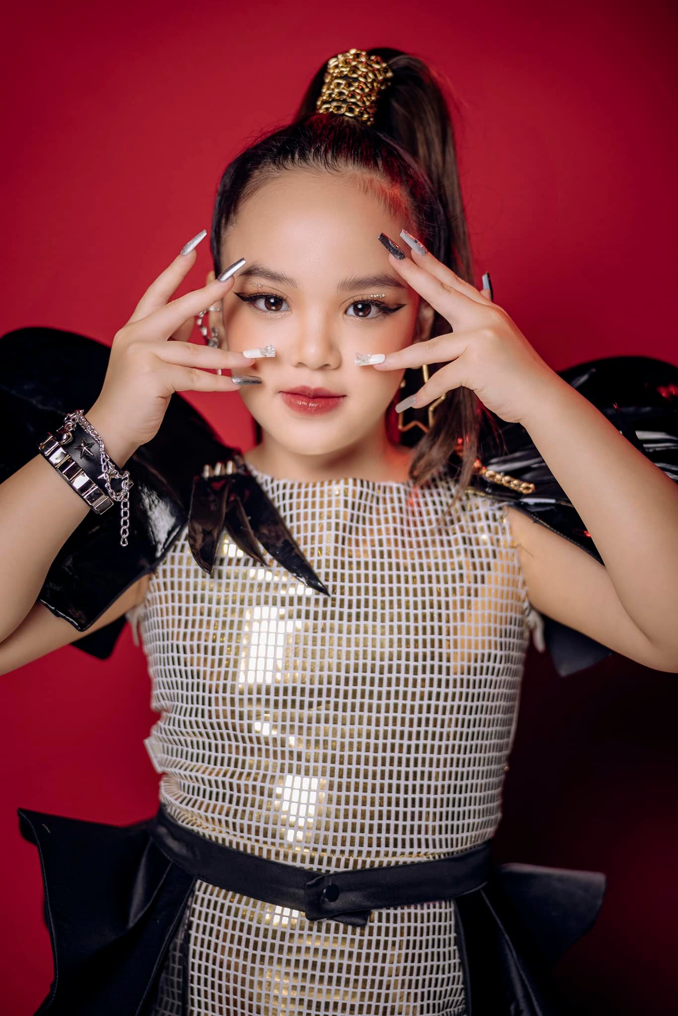 [🆕🇻🇳] Top1StarKids ⭐ ☀ ⚡ Gửi vào nắng chút tâm tư này 
 Dù không uống rượu nhưng lòng vẫn say 
 ** nháp nhẹ chờ ảnh đẹp của show diễn**
#Showthườngniên_0 , shares-0✔️ , likes-0❤️️ , date-2023-08-15 06:31:18🇻🇳🇻🇳🇻🇳📰🆕