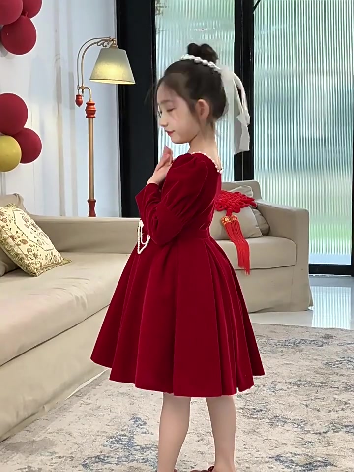 [🆕🇻🇳]  Aki – Thời Trang Bé Yêu 😎❤️️⭐️ Hàng mới đã về. 10 điểm mà không có nhưng luôn ạ.
Được kiểm tra hàng trước khi thanh toán.
 Đủ size từ 10-55kg.
 Sỉ liên hệ 0901528882 Mã V101
 , shares-108✔️ , likes-73K❤️️ , date-2023-10-14 15:43:46🇻🇳🇻🇳🇻🇳📰🆕