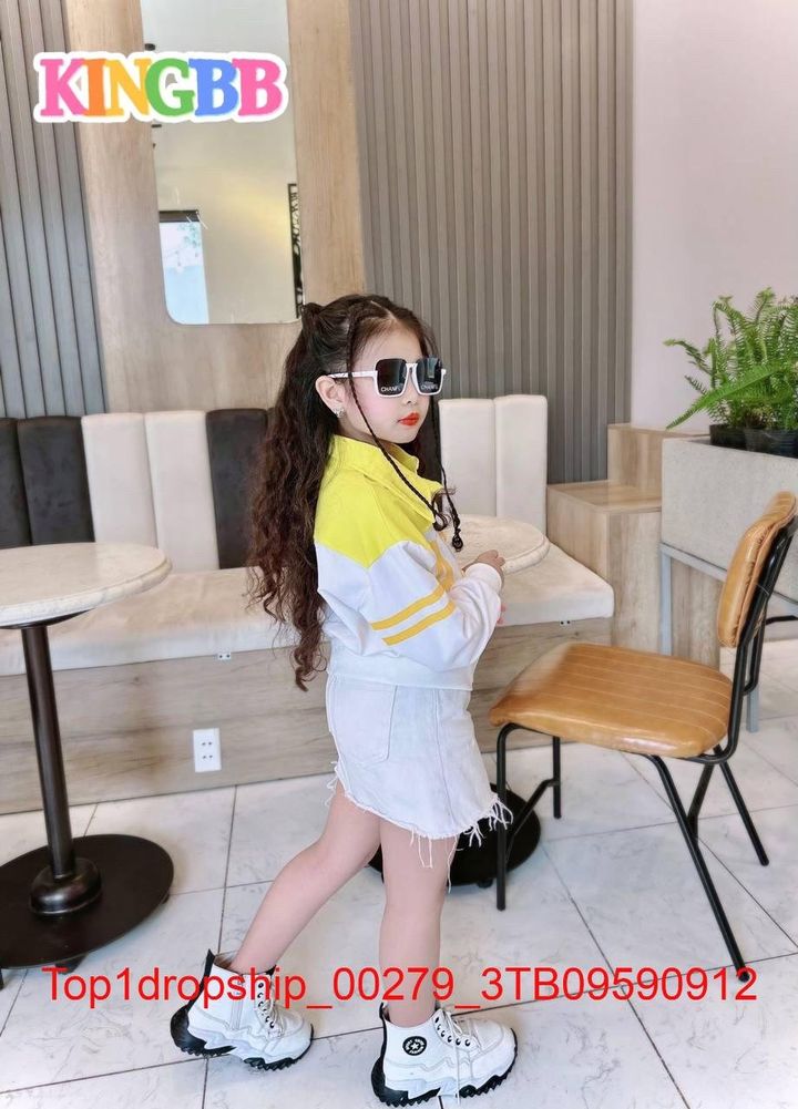 [🆕🇻🇳] Phân Phối – Bán Buôn – Bán Sỉ Vkids 😎❤️️⭐️ – ☘️Buôn_sỉ_SG☘️ Áo khoác bé gái, cotton, phom croptop nút cài phối bo dệt, in h …