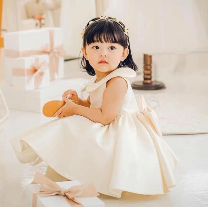 [🆕🇻🇳] Suri Girl – Đầm trẻ em cao cấp 🧑‍🧒❤️️👶⭐️ SALE ĐÓN TẾT  CHỐT ĐƠN XẢ HÀNG
Đợt giảm giá ĐẦM CÔNG CHÚA cho bé lớn nhất đón Năm Mới 2024
𝐆𝐢𝐚̉𝐦 𝐬𝐨̂́𝐜 𝟐𝟎% cho khách hàng 𝐬𝐡𝐚𝐫𝐞 + 𝐜𝐦𝐭 bài này
Từ 2sp Freesh , shares-6✔️ , likes-179❤️️ , date-2024-01-13 05:00:19🇻🇳🇻🇳🇻🇳📰🆕