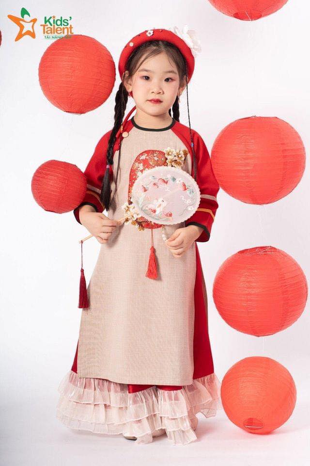 [🆕🇻🇳]  Phương Nguyễn Silk chuyên thiết kế áo dài trẻ em, áo dài mẹ & bé 🧑‍🧒❤️️👶⭐️ Cứ muốn ngắm nhìn mãi nét đáng yêu này!
______PNS______ 
 Hotline: 0842327599 
 Website:  Inbox page để được tư vấn và đặt hàng nha! 
𝗟𝗼𝘃𝗲, Áo dài Phương N , shares-0✔️ , likes-6❤️️ , date-2024-01-19 15:30:13🇻🇳🇻🇳🇻🇳📰🆕