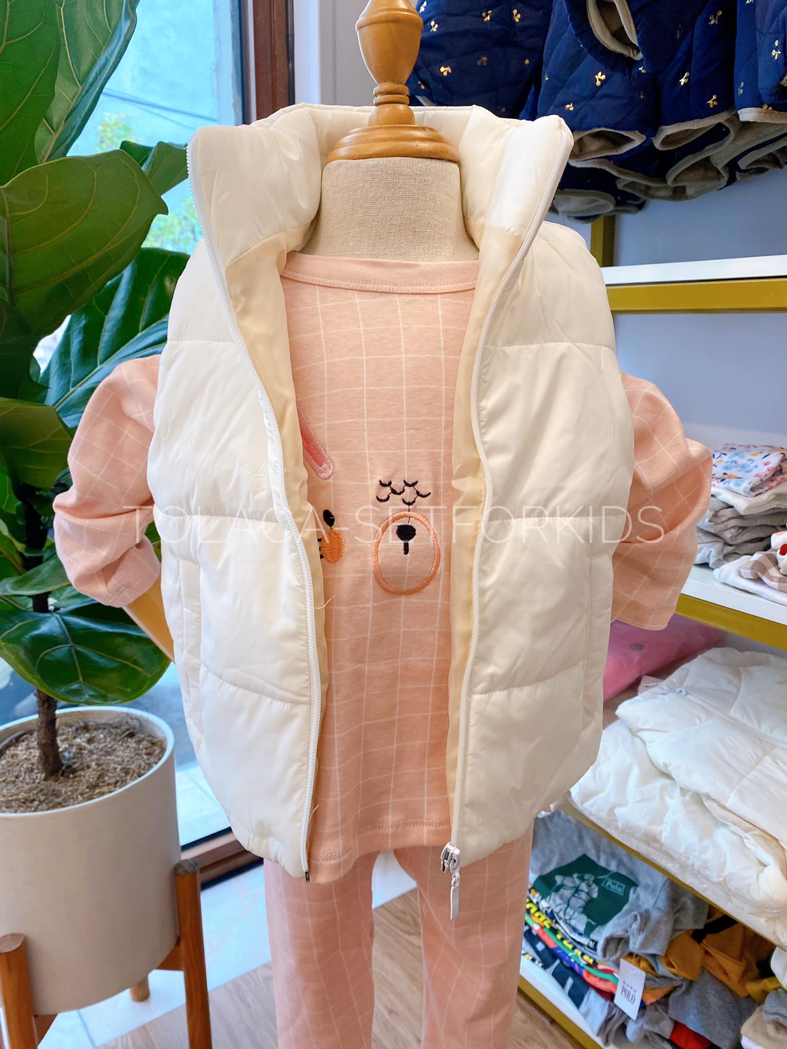 [🆕🇻🇳] Tớ là Cá – Set for Kids – Shop chuyên bán đồ bộ rời cho bé trai 0-7 tuổi 😎❤️️⭐️  GILE PHAO 2-6Y này shop về lô cuối ạ. #165k/c. Inbox shop ngay đi các mẹ ơi.  Size 10-20kg nha ạ. Xinh lắm luôn ! Màu hồng xinh hơn ảnh shop chụp rất nhiề , shares-2✔️ , likes-17❤️️ , date-2024-01-29 19:08:55🇻🇳🇻🇳🇻🇳📰🆕