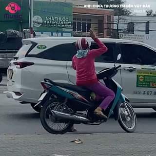 [🆕🇻🇳]  Hoàng Khánh Ly  ( VaniHouse Kids ) 🧑‍🧒❤️️👶⭐️ Đây là Ly khi Tín nói: đợi Tín đi tắm, đi vệ sinh xong Tín làm công việc phụ Ly ‍ Nguyễn Tín
Chuẩn bị xong hết thì bạn báo hủy kèo =)))
 , shares-0✔️ , likes-7❤️️ , date-2024-04-12 10:53:07🇻🇳🇻🇳🇻🇳📰🆕