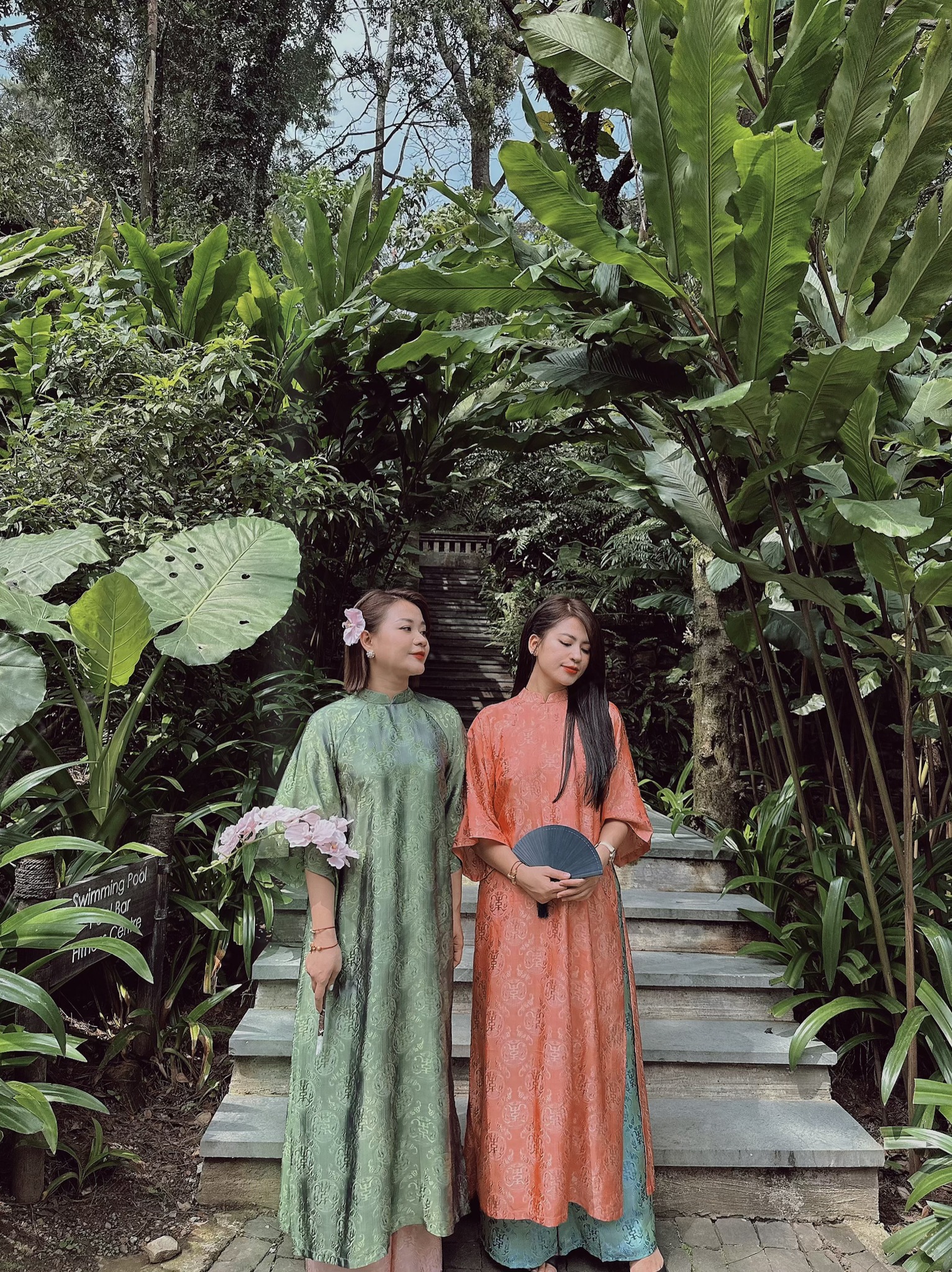 [🆕🇻🇳] Áo Dài Mẹ và Bé Kengin – Áo dài cho mẹ, cho bé, cho cả nhà mình 🧑‍🧒❤️️👶⭐️ |𝗔́𝗼 𝗱𝗮̀𝗶 𝗛𝗢𝗔̀𝗡𝗚 𝗖𝗔𝗠 – 𝗛𝗔̉𝗜 𝗬𝗘̂́𝗡|

“ 𝑵𝒉𝒂̂́𝒕 𝒄𝒉𝒊 𝒏𝒖̀𝒏𝒈 𝒅𝒊𝒆̂̃𝒎 𝒉𝒂́ 𝒃𝒐̂̀𝒏𝒈 𝒅𝒐𝒂𝒏𝒉 
𝑿𝒖𝒂̂𝒏 𝒔𝒂̆́𝒄 𝒚𝒆̂𝒏 𝒏𝒉𝒊𝒆̂𝒏 đ𝒐̣̂𝒏𝒈 𝒍𝒖̣𝒄 𝒕𝒉𝒂̀𝒏𝒉 “
 Là khi trời đất, cỏ cây thấm  , shares-2✔️ , likes-17❤️️ , date-2024-02-22 14:12:21🇻🇳🇻🇳🇻🇳📰🆕