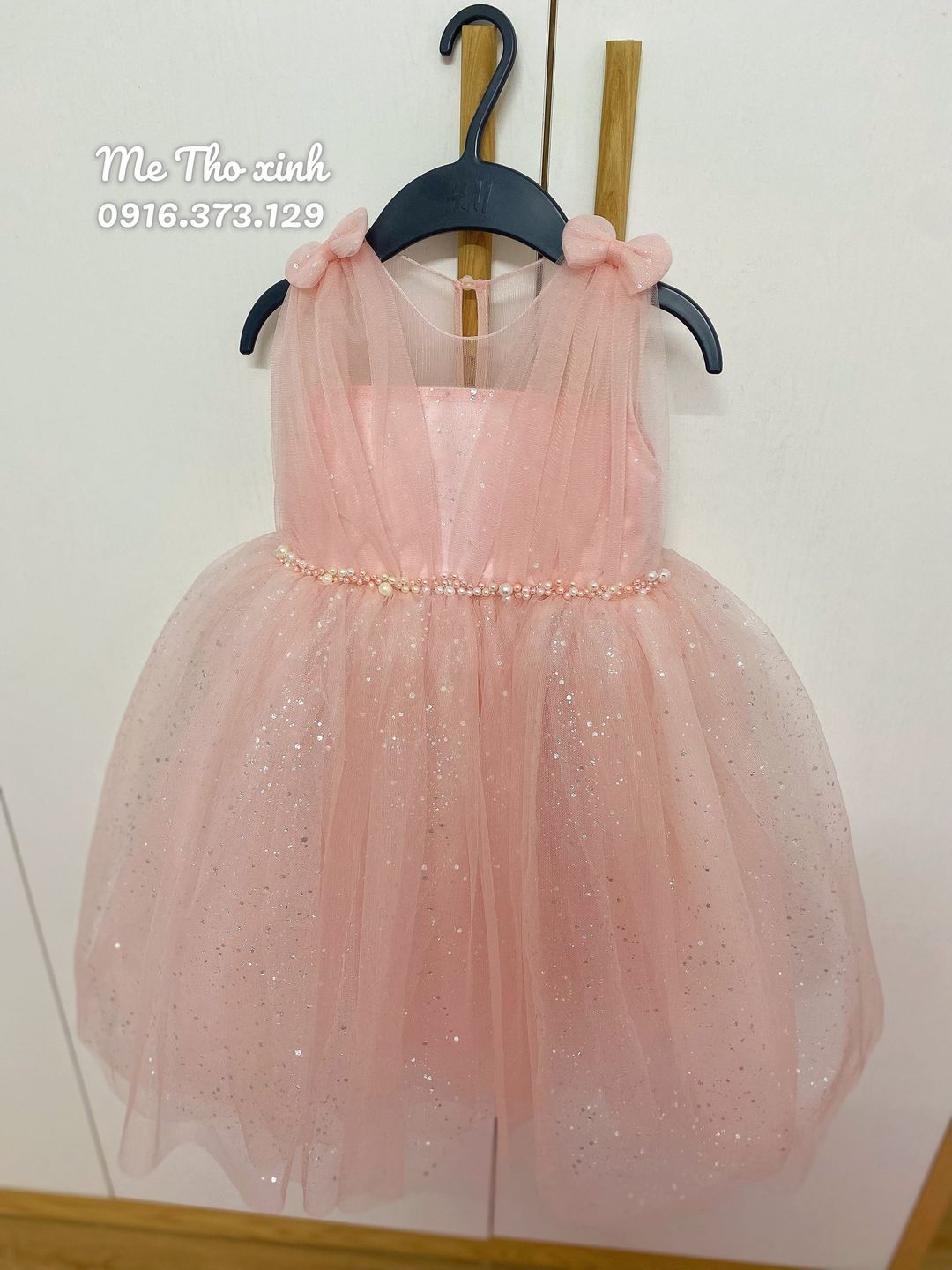 [🆕🇻🇳] Váy Công Chúa – Mẹ Thỏ Xinh – Váy công chúa thiết kế cao cấp cho bé gái 🧑‍🧒❤️️👶⭐️ Mẫu váy hồng kẹo ngọt lấp lánh bé nào cũng mê
Các #Màu xinh : Trắng, Hồng, Kem, Xanh..
Đủ #Size : 8~40kg (Size to đặt may 1 ngày có váy ạ)

—————————
CAM K , shares-0✔️ , likes-0❤️️ , date-2024-02-28 14:25:59🇻🇳🇻🇳🇻🇳📰🆕