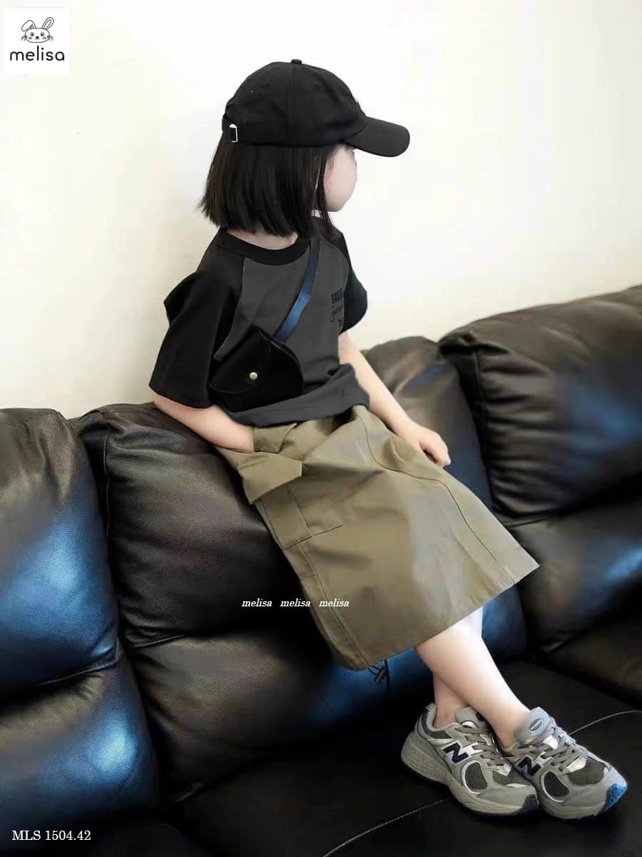 [🆕🇻🇳] 3H SHOP – Nhà sản xuất và phân phối quần áo trẻ em chất lượng cao 😎❤️️⭐️ Một set quá đỉnh, năm nay cực hot trend 
 Màu phối vintage đẹp quá luôn
 Áo cotton 4c mặc là mê
 Chân váy kaki siêu mềm, túi hộp cool ngầu.
 Mẹ nhìn chắc c , shares-0✔️ , likes-6❤️️ , date-2024-03-09 02:50:07🇻🇳🇻🇳🇻🇳📰🆕