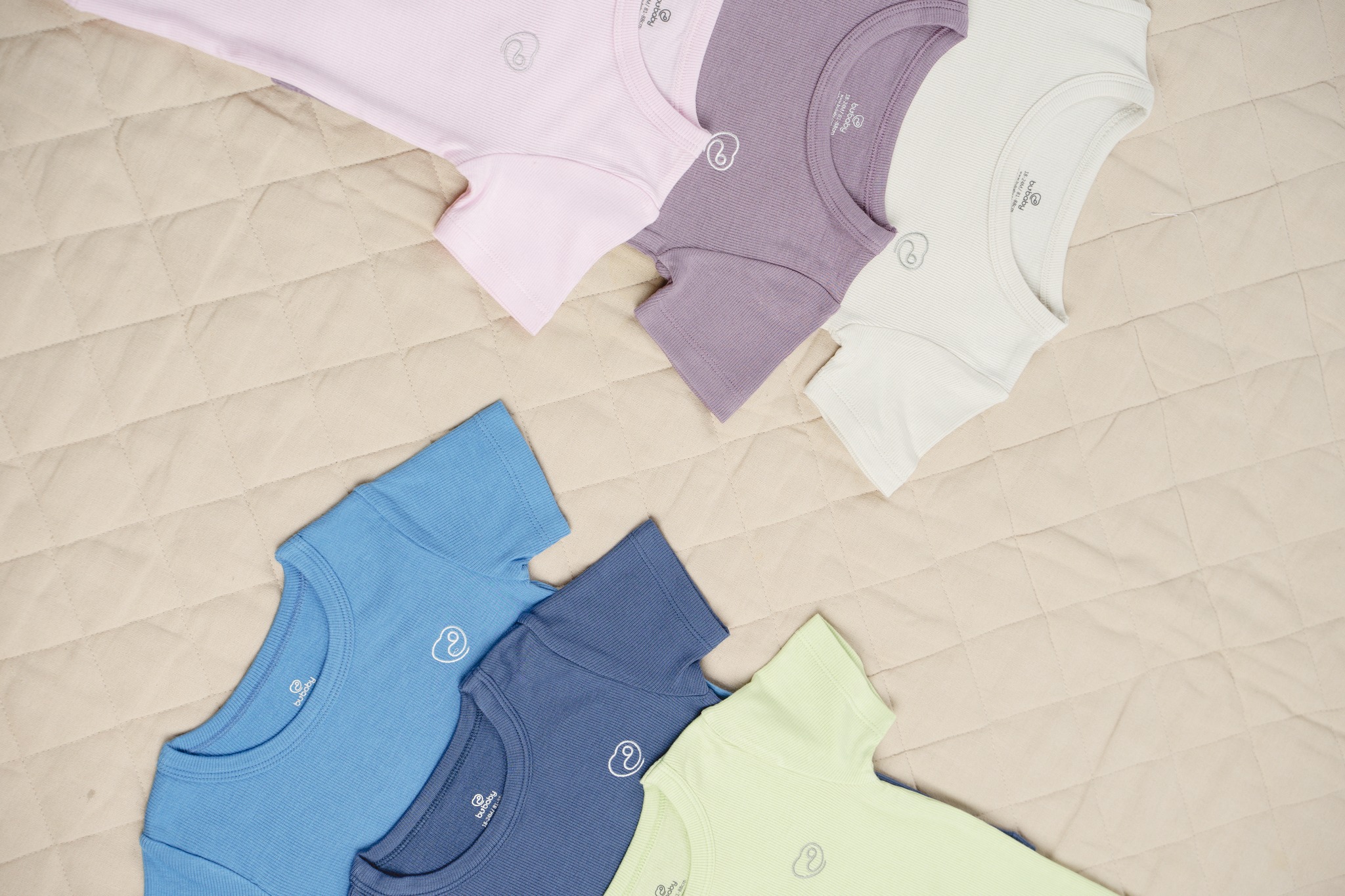 [🆕🇻🇳] BU Corner là Đại lý chính thức của BU Baby 😎❤️️⭐️ Chỉ #90k/chiếc áo gỗ sồi BU 
 Size 1-4Y
 Vải sợi tự nhiên, co giãn 4 chiều cực mát, mềm
 Combo 3 chiếc phối màu sẵn cho bé

Chỉ cần 1 set này thì thoải mái , shares-1✔️ , likes-138❤️️ , date-2024-04-17 09:55:26🇻🇳🇻🇳🇻🇳📰🆕