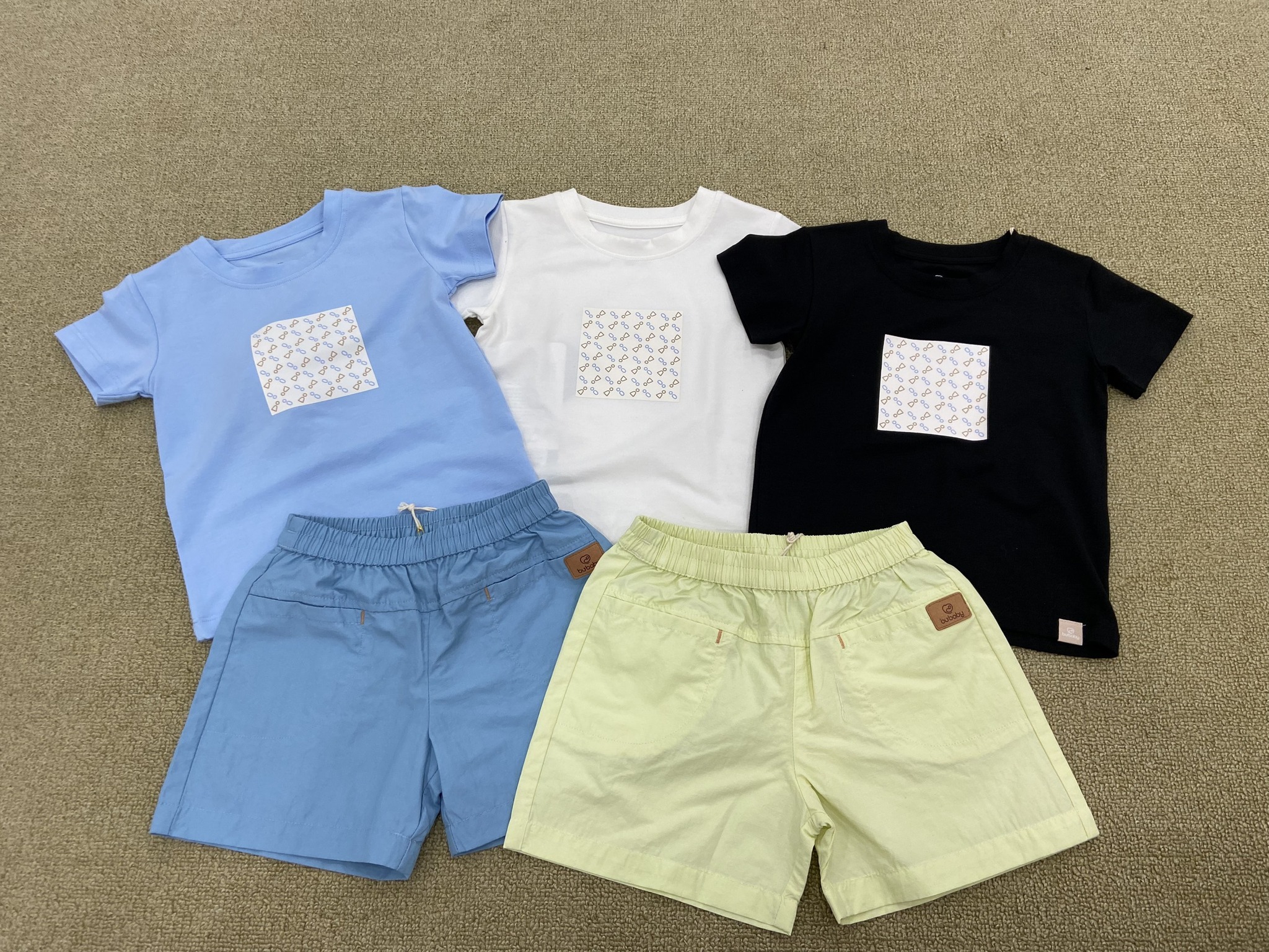 [🆕🇻🇳] BU Corner là Đại lý chính thức của BU Baby 😎❤️️⭐️ Outfit này đi chơi thì hết sảy các mẹ ạ
 Vibe mùa hè thực sự luôn
____
Combo
 Áo bamboo cotton cực mềm và thấm hút mồ hôi
 Quần đùi gió tag da siêu nhẹ, mặ , shares-1✔️ , likes-35❤️️ , date-2024-04-20 02:09:11🇻🇳🇻🇳🇻🇳📰🆕