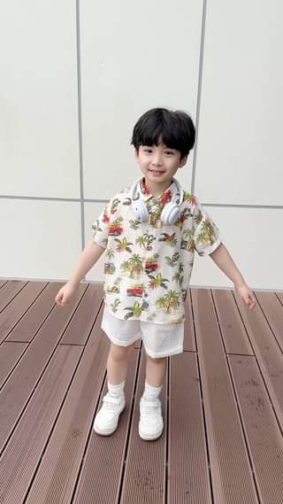 [🆕🇻🇳] FBaby Store – Thời Trang Trẻ Em Thiết Kế Cao Cấp 😎❤️️⭐️  Outfit đi biển trendy cho bé hè 2024
 Bé thoải mái vui chơi mà vẫn cực “chiu” 
 Size: 80-130
 Ba mẹ đừng quên (.) ở phần bình luận để được Fbaby tư vấn ch , shares-2✔️ , likes-15❤️️ , date-2024-04-27 13:32:49🇻🇳🇻🇳🇻🇳📰🆕