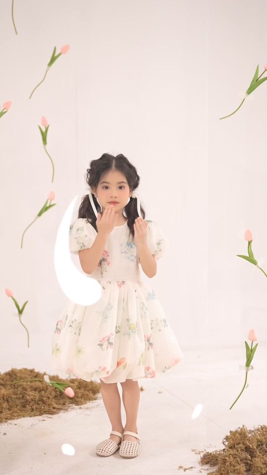 [🆕🇻🇳] Jade Crystal – Life Style – 𝐓𝐇𝐄 𝐒𝐄𝐂𝐑𝐄𝐓 𝐓𝐎 𝐀𝐌𝐀𝐙𝐈𝐍𝐆 𝐊𝐈𝐃𝐒 😎❤️️⭐️ 𝐀𝐫𝐨𝐦𝐲 𝐃𝐫𝐞𝐬𝐬| 𝐋𝐨𝐯𝐞𝐥𝐲 𝐏𝐫𝐢𝐧𝐜𝐞𝐬𝐬  Chiếc váy với thiết kế tay bồng mang màu trắng tinh khôi cùng với hoạ tiết màu nước được may và vẽ tỉ mỉ khiến cho nàng công  , shares-0✔️ , likes-3❤️️ , date-2024-05-15 07:23:02🇻🇳🇻🇳🇻🇳📰🆕