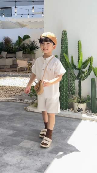 [🆕🇻🇳] FBaby Store – Thời Trang Trẻ Em Thiết Kế Cao Cấp 😎❤️️⭐️  Bé lên đồ với SET SƠ MI ĐŨI TRẮNG tinh khôi, hóa chàng bạch công tử vạn người mê lun ạ 
 – Size: 80-130
 Ba mẹ đừng quên (.) ở phần bình luận để được Fbab , shares-0✔️ , likes-0❤️️ , date-2024-04-27 03:25:58🇻🇳🇻🇳🇻🇳📰🆕