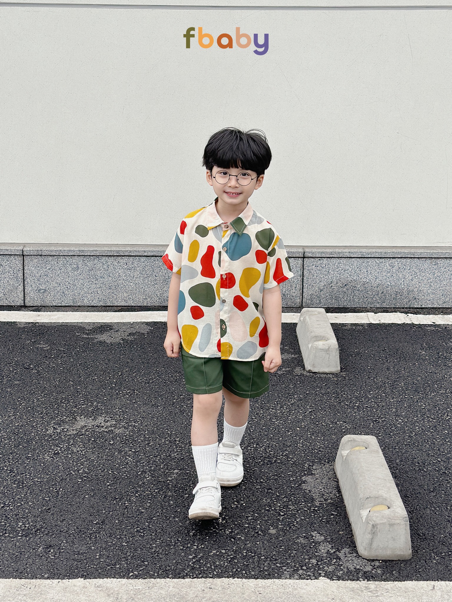 [🆕🇻🇳] FBaby Store – Thời Trang Trẻ Em Thiết Kế Cao Cấp 😎❤️️⭐️ Đẹp nhất là đây – Chính outfit này 
BỘ SƠ MI HỌA TIẾT VIÊN ĐÁ 
– Màu sắc bắt mắt cùng chất liệu đũi quen thuộc của mùa hè, bé diện đồ vừa đẹp lại vừa thoải , shares-0✔️ , likes-0❤️️ , date-2024-04-20 19:06:23🇻🇳🇻🇳🇻🇳📰🆕