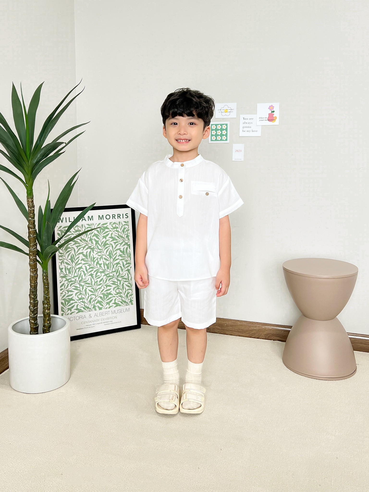 [🆕🇻🇳] FBaby Store – Thời Trang Trẻ Em Thiết Kế Cao Cấp 😎❤️️⭐️ BỘ SƠ MI ĐŨI TRẮNG – Bé hóa chàng bạch công tử điển trai chỉ trong 1 nốt nhạc 
– Thiết kế áo cổ tàu với hàng cúc gỗ tạo điểm nhấn
– Chất liệu đũi xước Nhật , shares-0✔️ , likes-5❤️️ , date-2024-04-29 03:17:31🇻🇳🇻🇳🇻🇳📰🆕