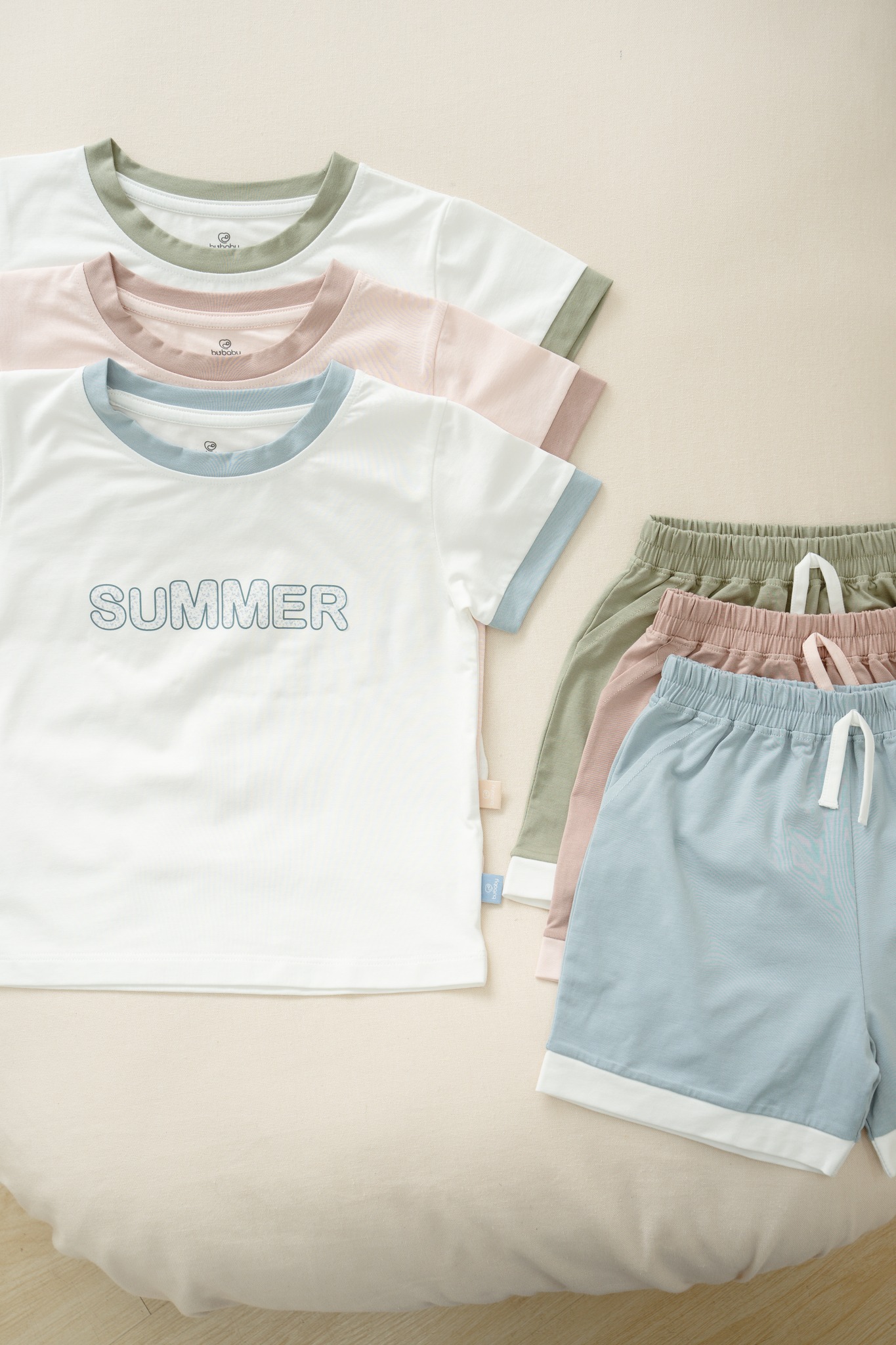 [🆕🇻🇳] BU Corner là Đại lý chính thức của BU Baby 😎❤️️⭐️ SUMMER 40 độ thực sự đến rồi các mom ạ 
Muốn mát lạnh như điều hòa thì mẹ phải lựa ngay mấy set độ sợi thiên nhiên cho bé. Mềm, mát là trên hết. Còn xinh n , shares-3✔️ , likes-433❤️️ , date-2024-04-26 09:36:34🇻🇳🇻🇳🇻🇳📰🆕