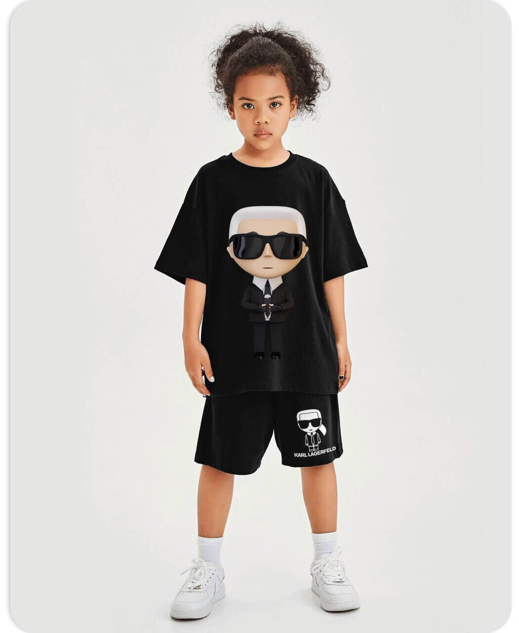 [🆕🇻🇳] Kemy Kids 😎❤️️⭐️ Set bộ Karl ĐEN cho bé trai bé gái siêu đẹp.
 Chất cotton cao cấp, hình in sắc nét đẹp
 Size : 100-160 (15-55kg)
 ————————————
 KEMY KIDS Địa chỉ:  17 Ngô  , shares-0✔️ , likes-1❤️️ , date-2024-05-11 11:03:17🇻🇳🇻🇳🇻🇳📰🆕