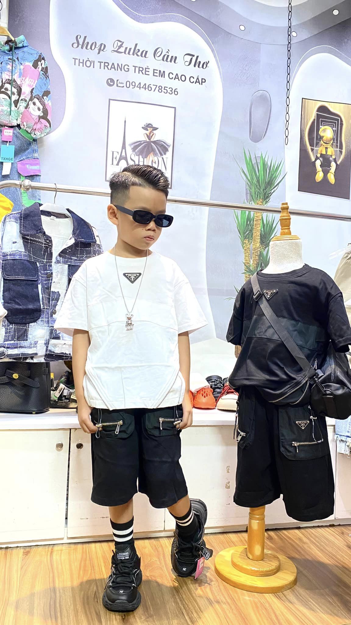 [🆕🇻🇳] Shop ZUKA Thời Trang Trẻ Em Cao Cấp 😎❤️️⭐️ Chất lừ nè mẹ ơi
 Đen mới về đủ sz 110-160
 Trắng chỉ còn 1 bộ sz 120 bé 22kg đến 24kg vừa ạ
 Mời mẹ lên đơn nhe
 , shares-1✔️ , likes-4❤️️ , date-2024-05-13 02:01:48🇻🇳🇻🇳🇻🇳📰🆕