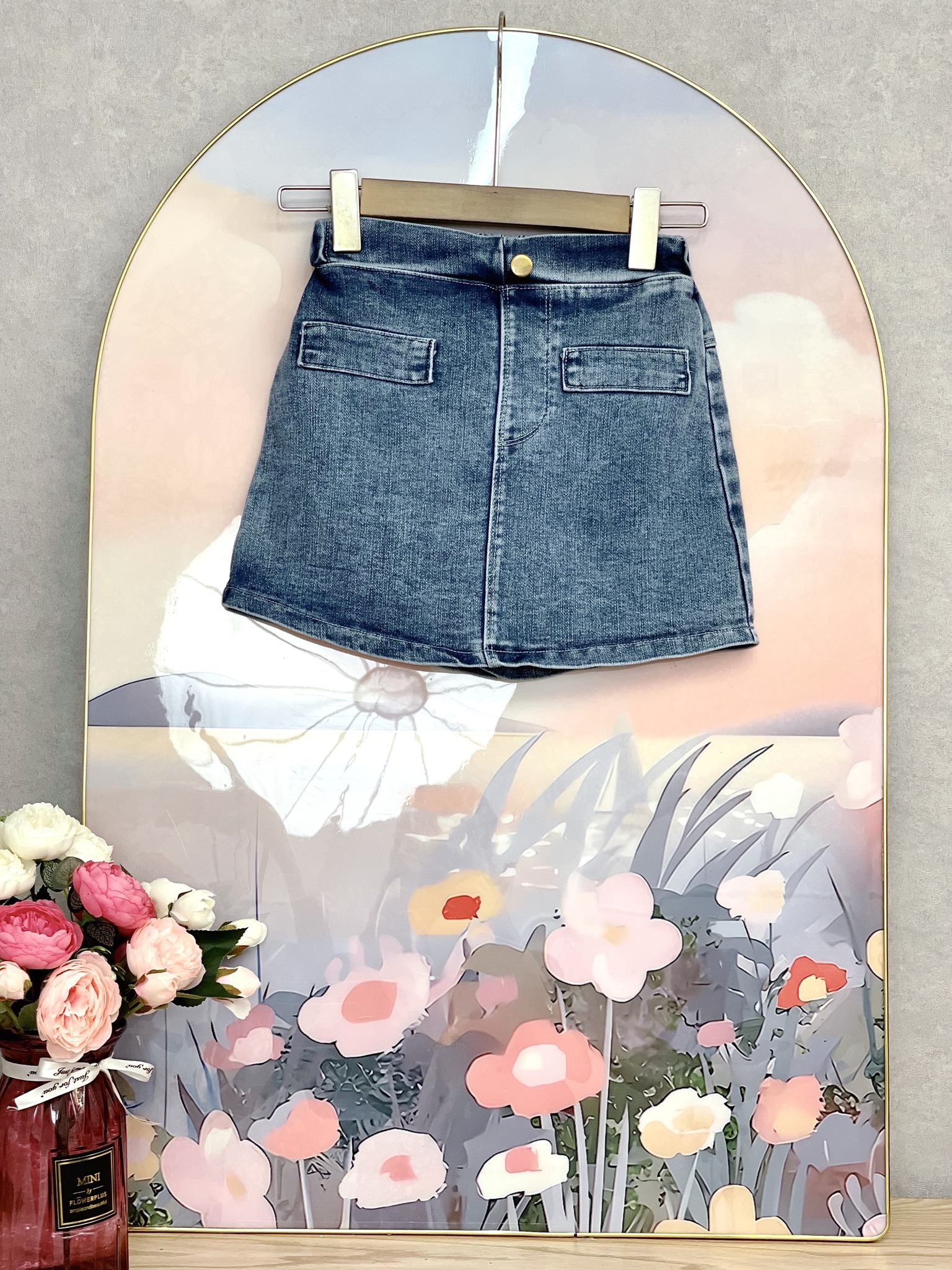 [🆕🇻🇳] Nhật Hà Kids – Thời trang thiết kế cho bé yêu! 🧑‍🧒❤️️👶⭐️ 188k – Miễn shipppp !!!!!
 Set chân váy + áo phông em bán 188k.
 Hàng em về đủ size 14-45kg 
 Quần váy : 109k
 Áo phông : 79k
 Miễn ship khi lấy cả set ạ
 , shares-2✔️ , likes-52❤️️ , date-2024-05-16 22:20:29🇻🇳🇻🇳🇻🇳📰🆕