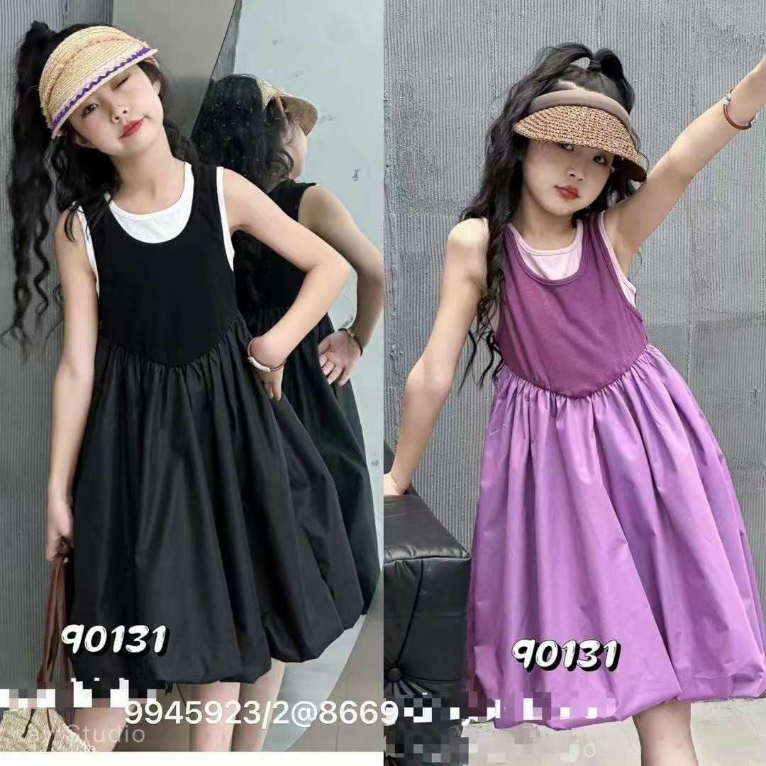 [🆕🇻🇳] ACFC – Nhà phân phối thương hiệu thời trang quốc tế hàng đầu Việt Nam 👕 Top1Fashion 👗  CALVIN KLEIN 

Người mẫu NGỌC TRINH khoác lên tinh thần tối giản từ Calvin Klein với bản phối áo Tank Top Slim Ribbed Jersey và quần jeans Recycled 90s Str , shares-1✔️ , likes-92❤️️ , date-2024-05-14 02:00:20🇻🇳🇻🇳🇻🇳📰🆕