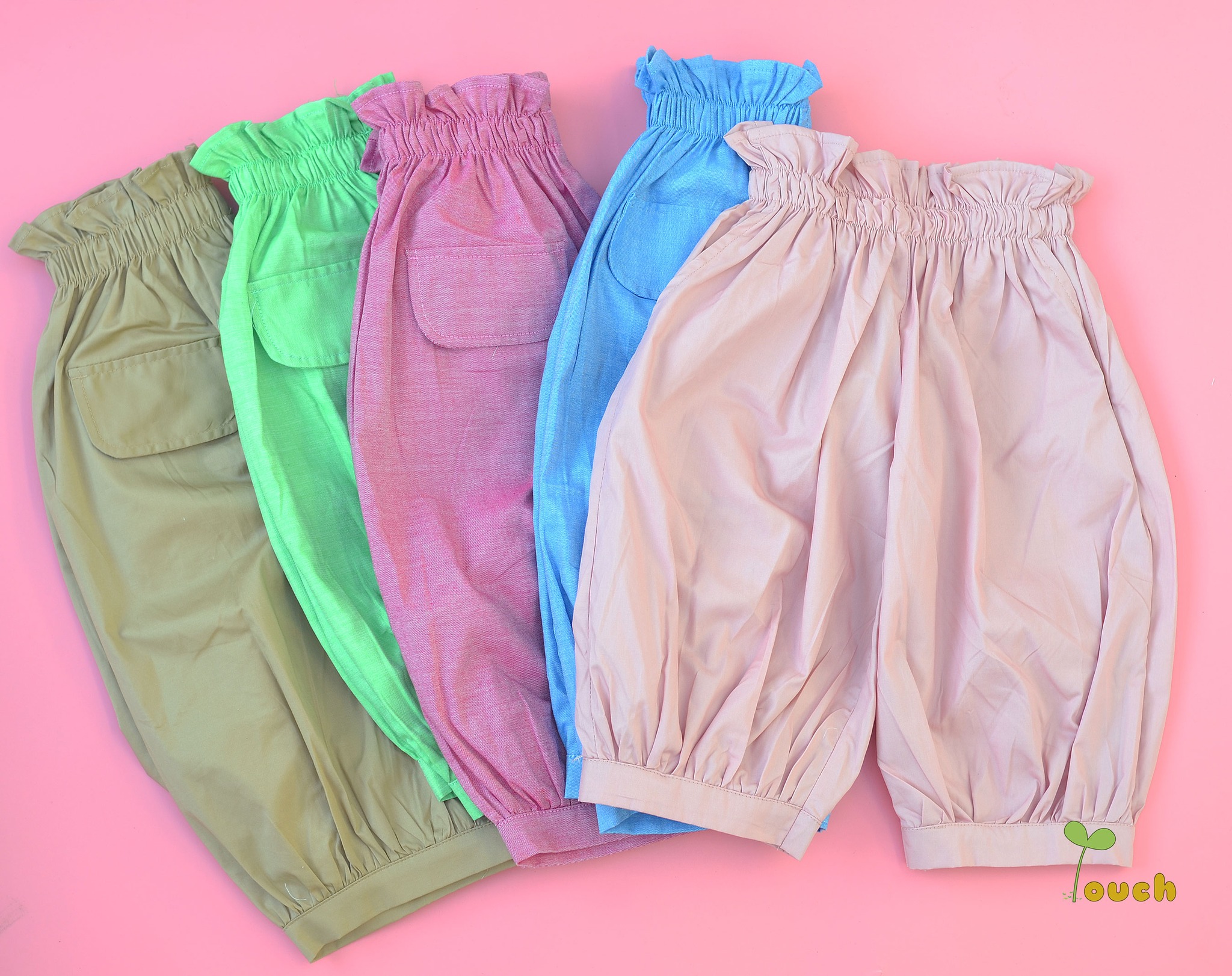 [🆕🇻🇳] Touch_Vietnam  -Touch chuyên thiết kế, sản xuất và bán sỉ, bán lẻ quần áo cao cấp trẻ em 🧑‍🧒❤️️👶⭐️  LOA LOA LOA Chương trình sale 01.06 hết hôm nay thôi nhé mami ơi. Một vài mẫu Touch còn lẻ size, hoặc chỉ còn ít bộ. Mẹ ưng mẫu nào tranh thủ lụm liền nhe , shares-0✔️ , likes-19❤️️ , date-2024-05-31 20:52:40🇻🇳🇻🇳🇻🇳📰🆕