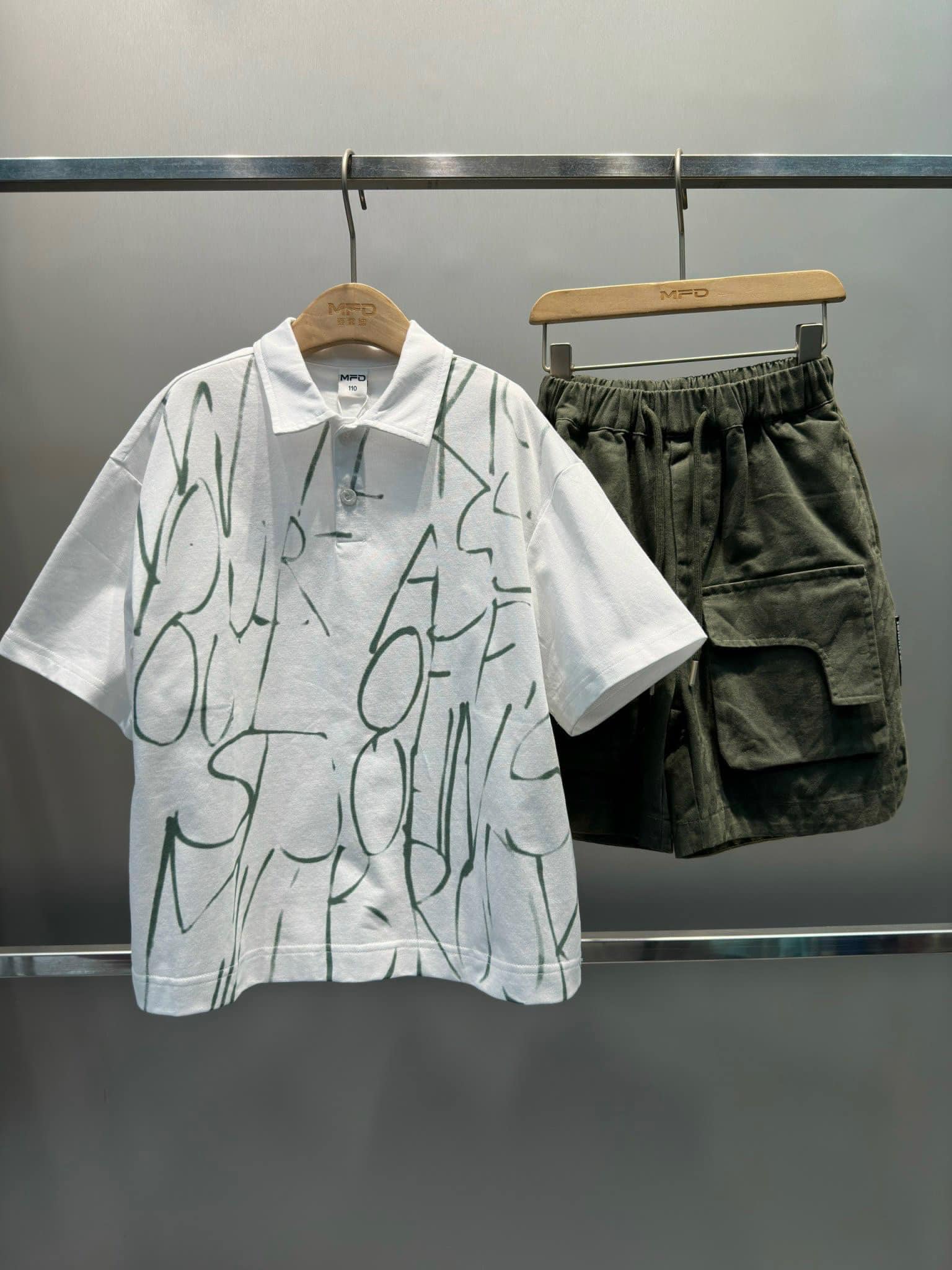 [🆕🇻🇳]  BỐP BỰ – Chuyên quần áo, giày dép, phụ kiện trẻ em cao cấp 🧑‍🧒❤️️👶⭐️ Đỉnh của chóppp
 Màu bên ngoài tây lắm luônn   Size 110-160 form to
 Cho bé 23/58,60kg
 , shares-0✔️ , likes-1❤️️ , date-2024-06-08 20:23:41🇻🇳🇻🇳🇻🇳📰🆕