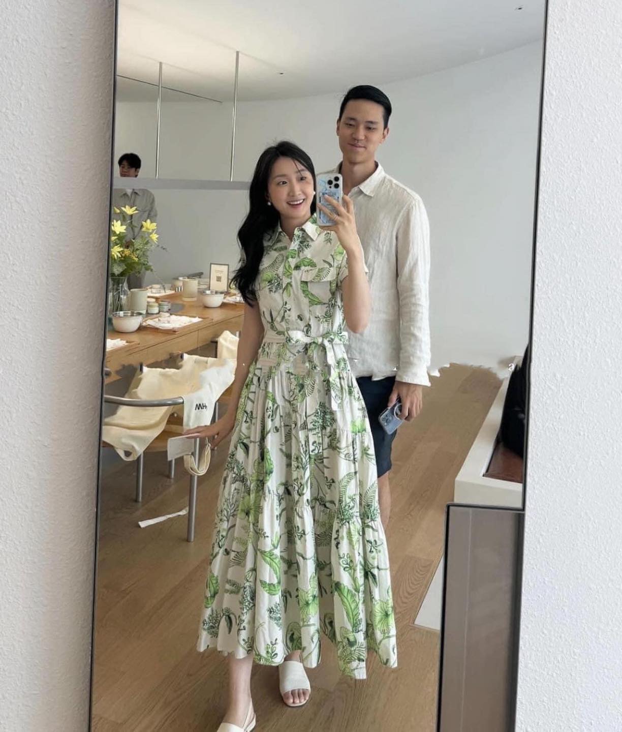 [🆕🇻🇳] Shop mẹ bé Hồng Ánh authenic 😎❤️️⭐️ Sẵn s giá 385k Có mẫu mới là phải lên ngay cho nóng ahh   1 chiếc váy nhà #Kaslead quá là xinh xẻo luôn rồi. Dáng này mặc auto xinhh    Em gom nhanh Rẻ dữ  , shares-0✔️ , likes-4❤️️ , date-2024-06-08 01:26:32🇻🇳🇻🇳🇻🇳📰🆕