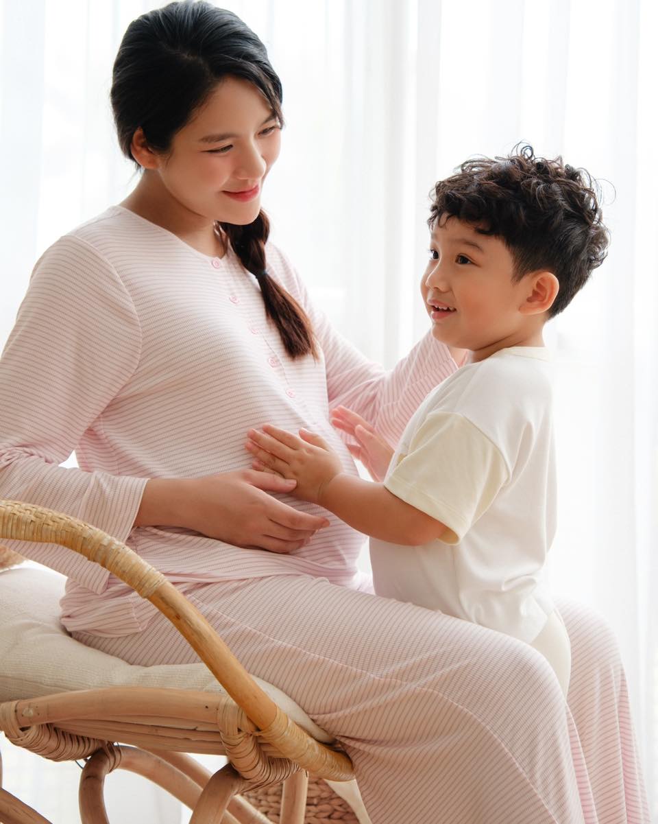 [🆕🇻🇳] Nous HCM 🧑‍🧒❤️️👶⭐️  Nous Mom, cùng mẹ bầu thoải mái suốt cả thai kỳ 

 Giống như em bé, mẹ bầu cũng cần lắm sự nâng niu và yêu thương trong quá trình thai nghén. 
 Suốt chín  , shares-0✔️ , likes-2❤️️ , date-2024-06-13 00:00:07🇻🇳🇻🇳🇻🇳📰🆕