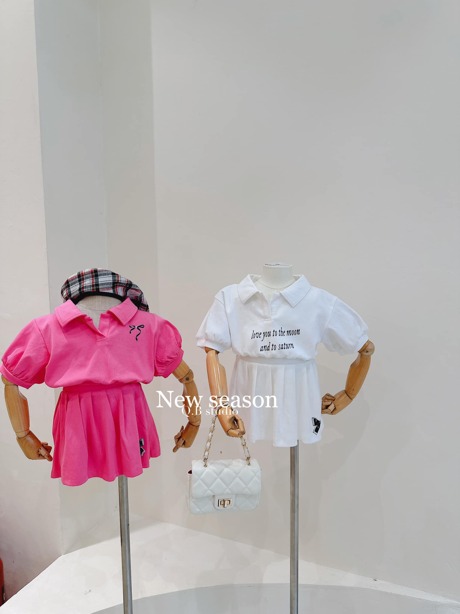 [🆕🇻🇳]  Queen Baby House – Chuyên đồ baby – 𝗤.𝗕 𝗦𝘁𝘂𝗱𝗶𝗼 – 𝗠𝗮𝗱𝗲 𝗜𝗻 𝗩𝗶𝗲𝘁 𝗡𝗮𝗺 – 𝗗𝗲𝘀𝗶𝗴𝗻 𝗕𝘆 𝗤𝘂𝗲𝗲𝗻 🧑‍🧒❤️️👶⭐️ Đ𝑎̃ 𝑐𝑜́ 𝑠𝑎̆̃𝑛 𝑡𝑎̣𝑖 𝑐𝑢̛̉𝑎 ℎ𝑎̀𝑛𝑔 𝑟𝑜̂̀𝑖 𝑛ℎ𝑒́ 𝑚𝑎𝑚𝑖 𝑜̛𝑖 
size chart : 90 – 150 ( 9kg – 38kg) 
 Tất cả sản phẩm được Queen lên ý tưởng thiết kế & sản xuất mở bán , shares-1✔️ , likes-28❤️️ , date-2024-06-15 00:20:49🇻🇳🇻🇳🇻🇳📰🆕