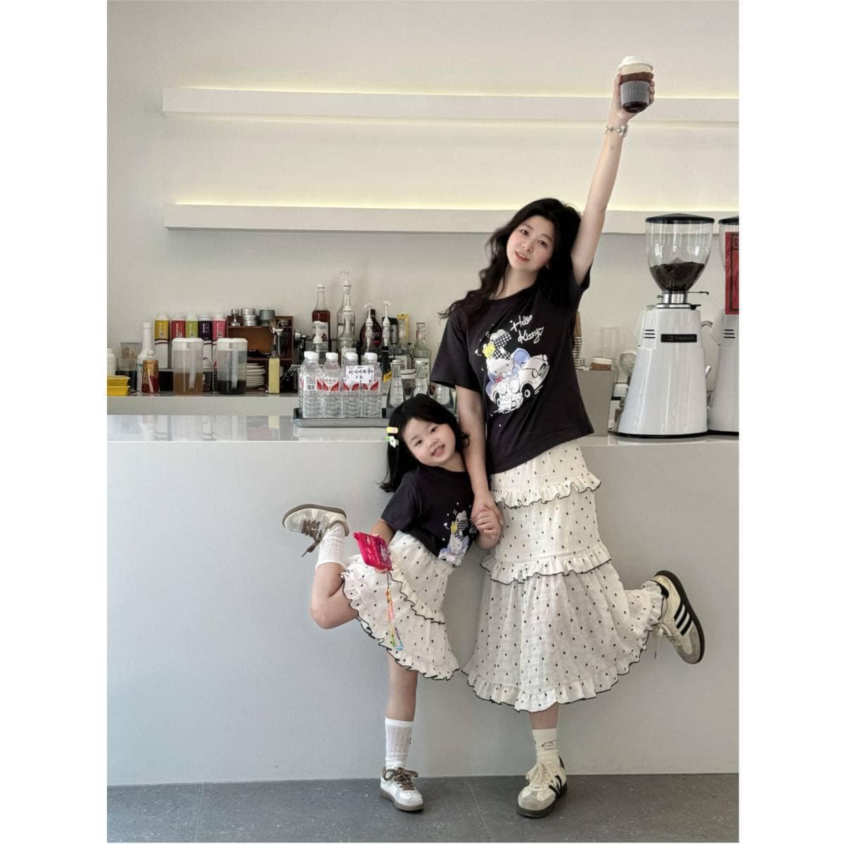 [🆕🇻🇳] Tiệm Nhà Bơ – 안녕하세요☀️ Tiệm chuyên đồ trẻ em Quảng Châu, mang style Hàn Quốc năng động cho bé🥑 🧑‍🧒❤️️👶⭐️ Đồ đôi mẹ & bé nào các bác ơi
 • Bé size 90-140
 • Mẹ size S/M
 , shares-0✔️ , likes-10❤️️ , date-2024-07-04 09:18:22🇻🇳🇻🇳🇻🇳📰🆕