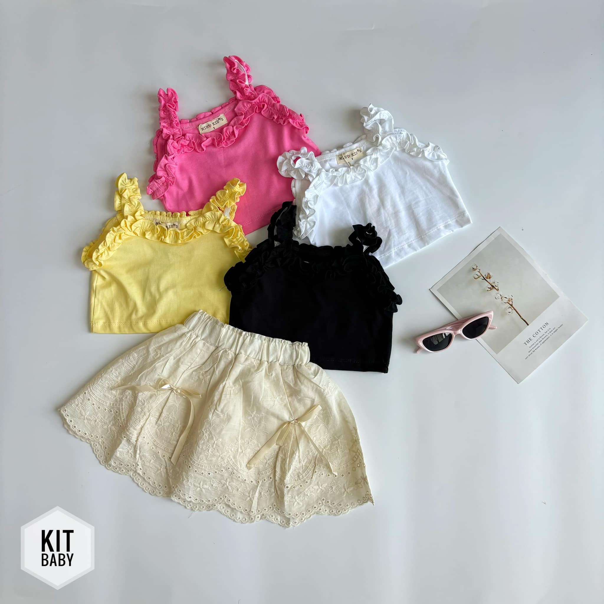 [🆕🇻🇳] Kít Baby – Chuyên Quần Áo Thiết Kế Cho Bé – đồ tiệc + quần áo hot trend cho bé gái & trai 🧑‍🧒❤️️👶⭐️  Summer is coming … 
 Chờ mãi BEST hè nhà em cũg lên sóng rồi ạ . Cưng hết nấc 
 • IB em tư vấn size nhé 10-30kg
 [ Ảnh chụp thật 100% ] mời các mẹ lên đ , shares-1✔️ , likes-19❤️️ , date-2024-06-26 22:54:40🇻🇳🇻🇳🇻🇳📰🆕