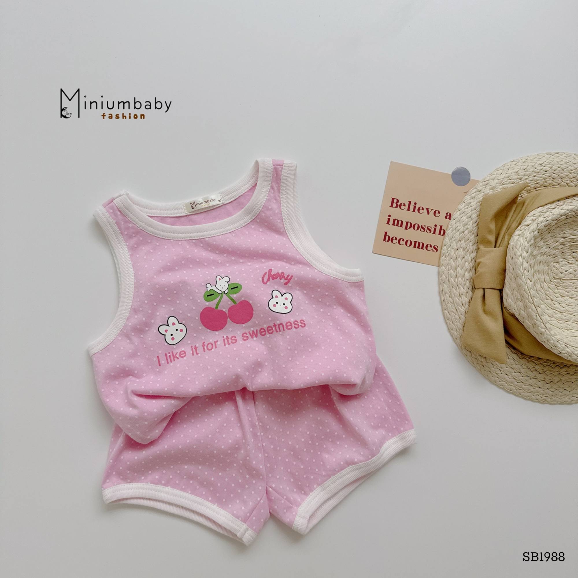 [🆕🇻🇳]  MiniumBaby – thương hiệu thời trang thiết kế chất lượng cao dành cho trẻ em 🧑‍🧒❤️️👶⭐️ 𝐍𝐀̆́𝐍𝐆 𝐇𝐀̣ |Áo ba lỗ xinh xắn bé mê tít thoải mái vui chơi.
Nắng nóng chẳng cần lo nhiều vì đã có thiết kế ba lỗ nhà Minium, mang đến cho em sự thoải mái,  , shares-15✔️ , likes-315❤️️ , date-2024-06-30 14:30:11🇻🇳🇻🇳🇻🇳📰🆕