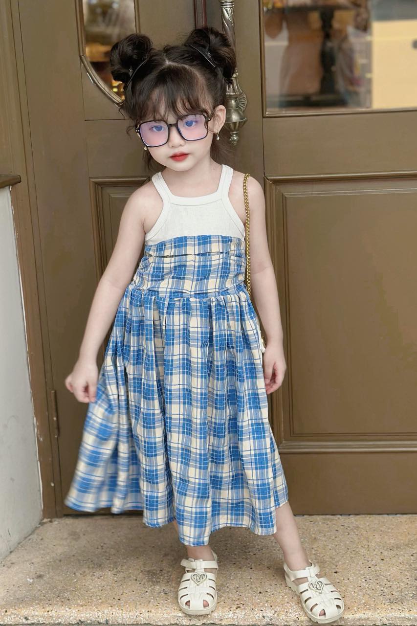 [🆕🇻🇳]  Ber Orion – Quần áo trẻ em – Sỉ 🧑‍🧒❤️️👶⭐️  Chào ngày mới   ĐẦM CARO XANH  
 Chất liệu: Thô caro mềm, chất vải mát, mềm nhẹ, dễ chịu cho bé bận mùa hè, phối thun tăm gân 
 Thiết kế :  Váy phối thun, , shares-1✔️ , likes-17❤️️ , date-2024-06-30 12:25:32🇻🇳🇻🇳🇻🇳📰🆕