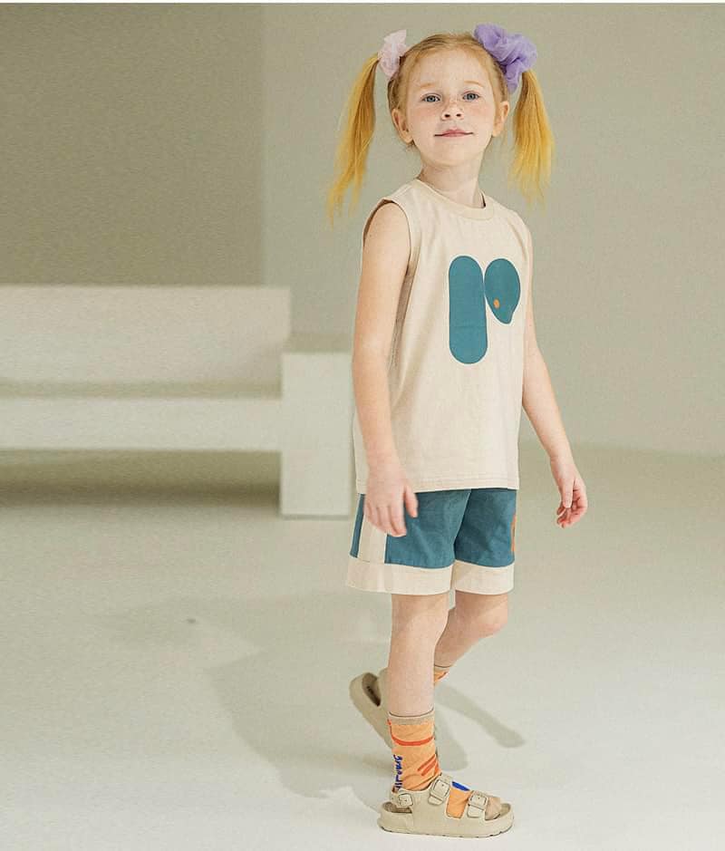 [🆕🇻🇳]  LabeRy.-Korean kids brands – đồ trẻ em Hàn Quốc 🧑‍🧒❤️️👶⭐️  #FOR_KIDS  Ở đây không có gì ngoài đồ xinh  Em có size Xs – Jm ~> 9kg – 45kg
#made_in_korea  S h o p p i n g w i t h 𝐋 𝐀 𝐁 𝐄 𝐑 𝐘 
 , shares-0✔️ , likes-1❤️️ , date-2024-07-03 16:40:24🇻🇳🇻🇳🇻🇳📰🆕