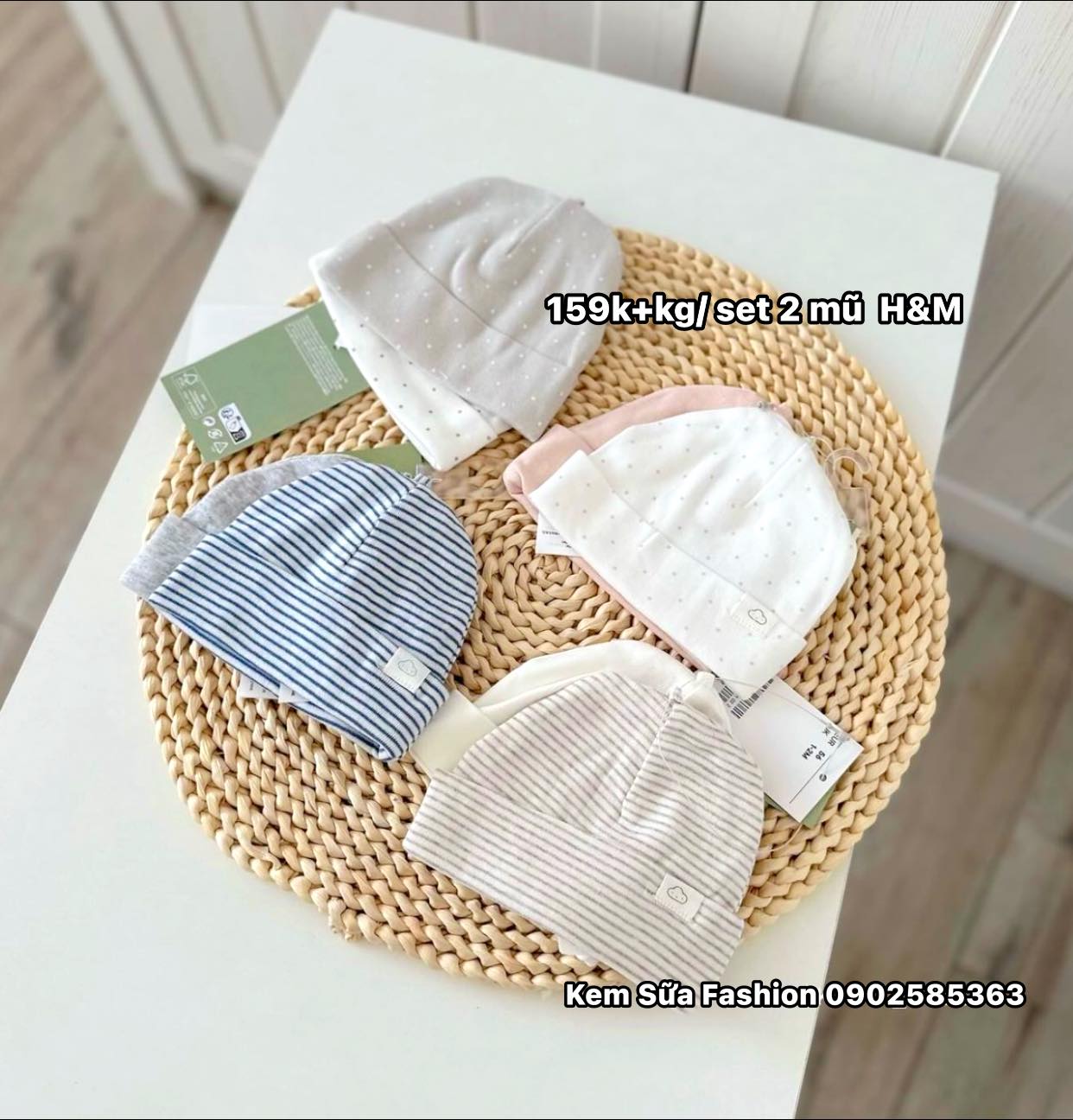 [🆕🇻🇳]  Kem Sữa Fashion – Baby & Kid Authentic – Chuyên thời trang trẻ em hàng hiệu xách tay 🧑‍🧒❤️️👶⭐️  Hot sêu đến chiều nay 8/7 nhà H&M
#Set 2 mũ sơ sinh  cotton organic chỉ còn 1⃣5⃣9⃣k+kg/ set 2 mũ 
 Size 0-1m 1-2m 2-4m 4-6m 6-9m
 , shares-0✔️ , likes-1❤️️ , date-2024-07-07 17:20:04🇻🇳🇻🇳🇻🇳📰🆕
