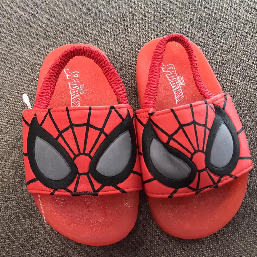 [🆕🇻🇳]  Sâu baby – hàng hiệu sale Us/Uk cho bé yêu – NEW VÀ SALEE ĐẾN TỪ CÁC HÃNG : N.E.X.T, H.M , ZA.RA , MATALAN…. Authenic 100% 🧑‍🧒❤️️👶⭐️ Spider-man hot hit nhà Sâu chất lừ con cá ngừ 
 Dép chống trơn trượt – Quai chun giữ chân cho bé
 HÀNG CÓ SẴN 
 Chun đỏ : 23/27euro
 Chun đen: 23/24euro
 , shares-0✔️ , likes-0❤️️ , date-2024-07-10 19:37:12🇻🇳🇻🇳🇻🇳📰🆕