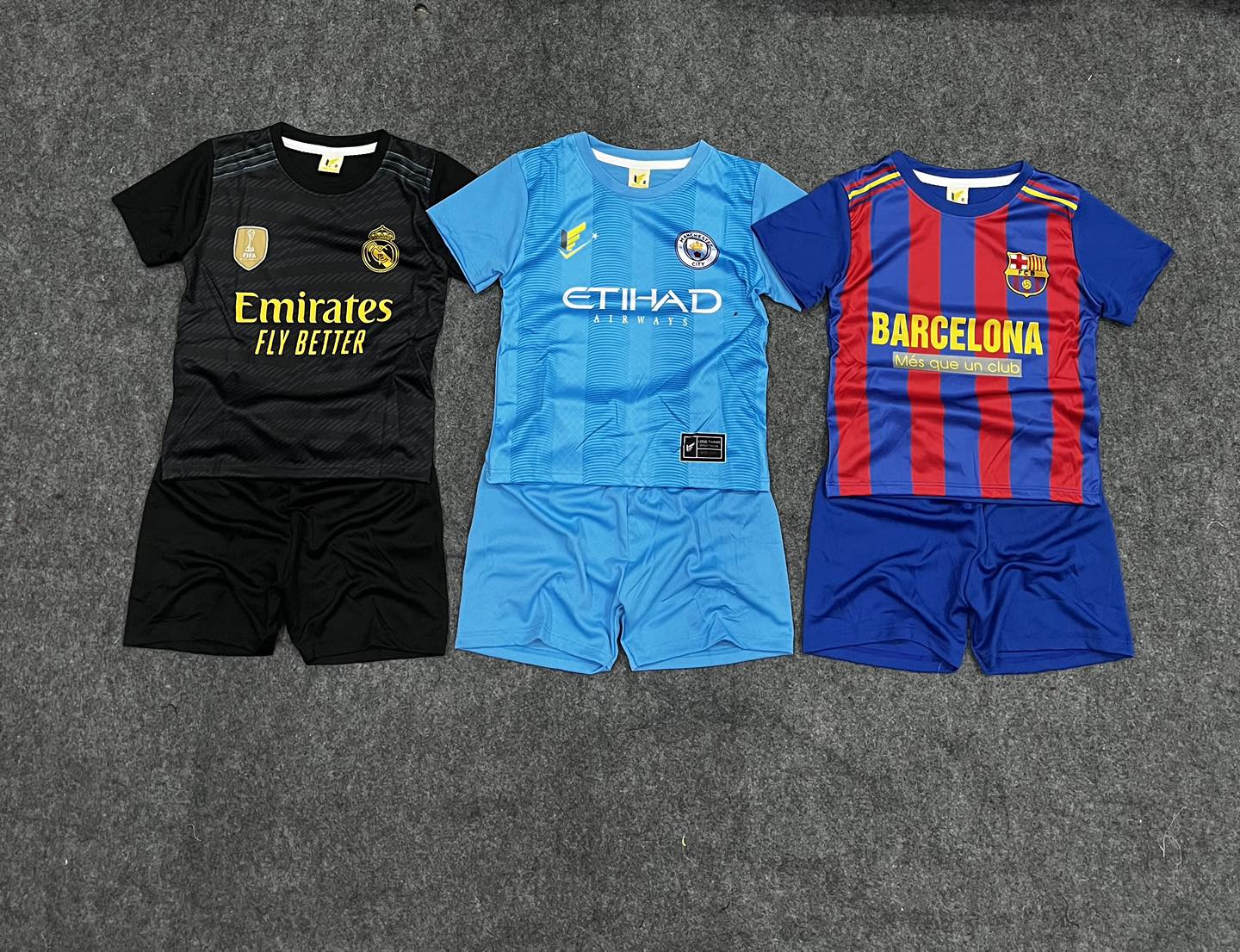 [🆕🇻🇳] Quần Áo Trẻ Em Thegioiconyeu – ✨ CHUYÊN QUẦN ÁO BÉ TRAI – NÓN – PHỤ KIỆN 🧑‍🧒❤️️👶⭐️  BỘ ĐÁ BÓNG THỂ THAO SHOP CẬP NHẬT THÊM MẪU MỚI CHO CÁC “CẦU THỦ NHÍ” NHÀ MÌNH 

 Cùng bé lăn xả hết mình trên sân với trang phục của các CLB nổi tiếng mà  , shares-0✔️ , likes-2❤️️ , date-2024-07-10 02:14:16🇻🇳🇻🇳🇻🇳📰🆕