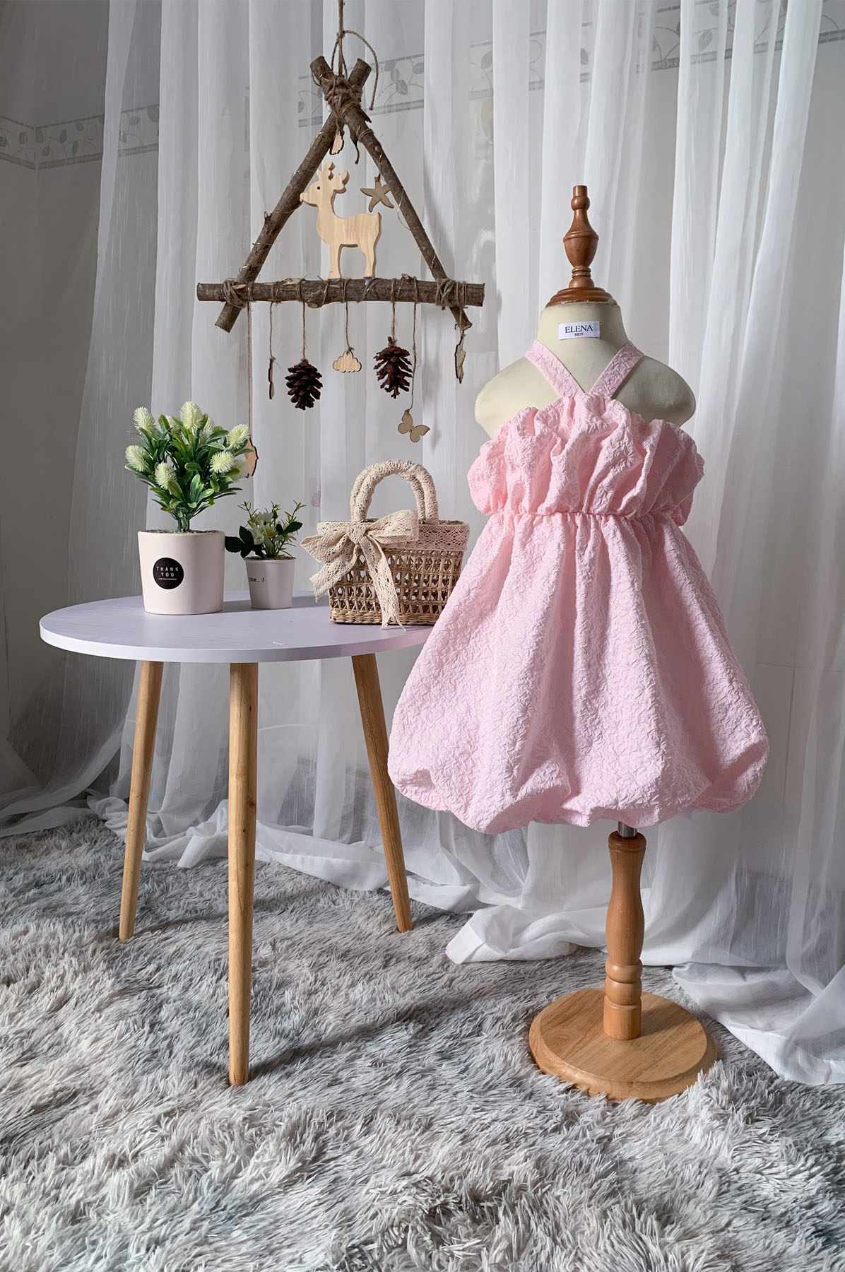 [🆕🇻🇳] Elena Kids – Thời Trang Thiết Kế Bé Gái – Thương hiệu thời trang cao cấp cho bé với những mẫu váy thiết kế riêng độc quyền 🧑‍🧒❤️️👶⭐️ 𝗥𝗼𝘀𝗲 𝗱𝗿𝗲𝘀𝘀 𝗯𝘆 𝗘𝗹𝗲𝗻𝗮 𝗞𝗶𝗱𝘀 
Nhẹ nhàng bay bổng thêm một chút hồng cho bộ sưu tập mới, Elena Kids gửi đến mom sản phẩm mới mang tên Rose với chất liệu 2 lớp,  , shares-0✔️ , likes-43❤️️ , date-2022-07-18 00:24:42🇻🇳🇻🇳🇻🇳📰🆕