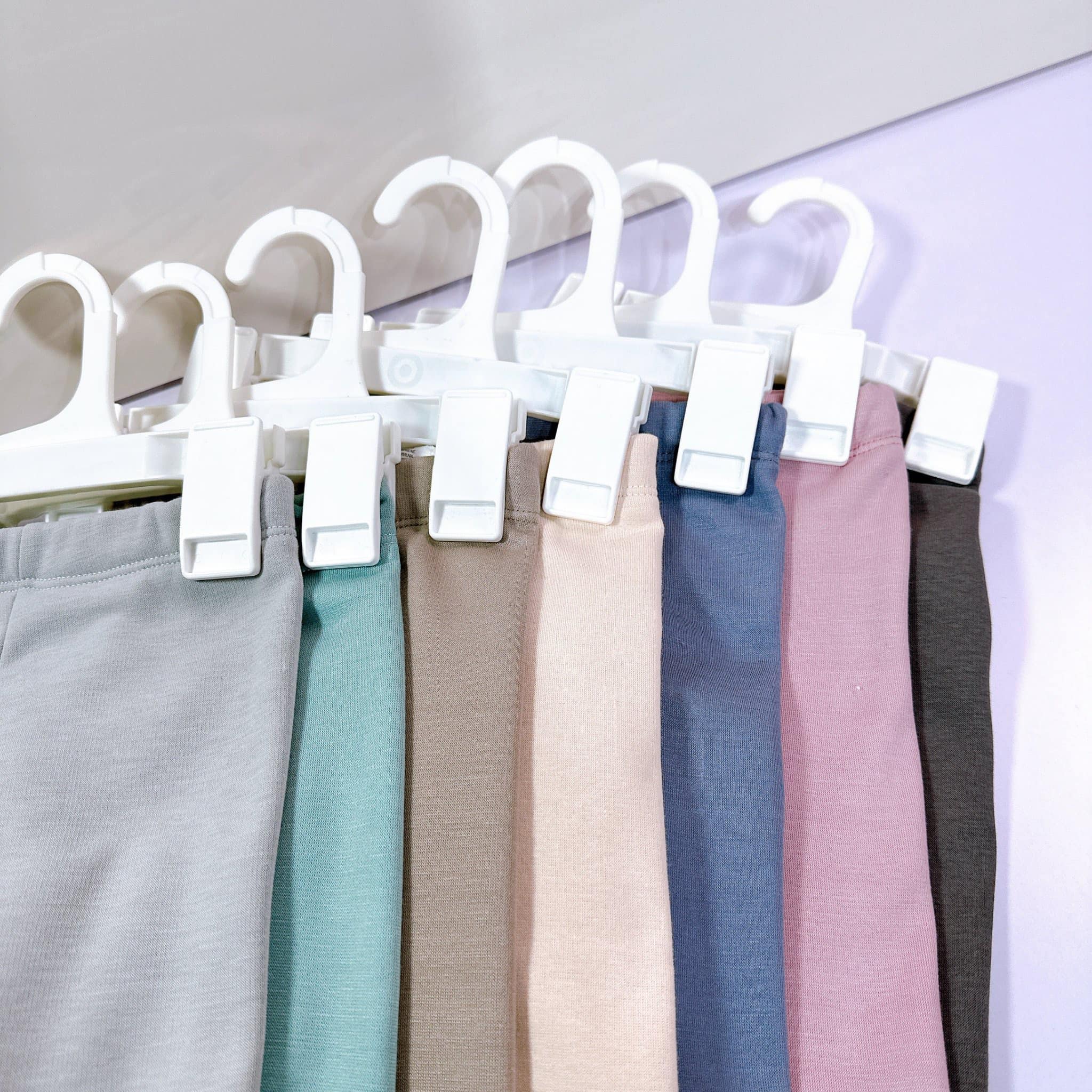 [🆕🇻🇳] Mylano – Thời trang xuất khẩu cho bé 😎❤️️⭐️ Hàng sẵn 
 Lạnh sâu em về mã quần hợp ý các ce quá lun nha. 
 Quần legging lót lông vải xuất dư xịn siêu ấm lun ạ. 
 Size 1-10y ( 10-40kg vừa) 

========== , shares-0✔️ , likes-1❤️️ , date-2022-12-26 21:17:12🇻🇳🇻🇳🇻🇳📰🆕