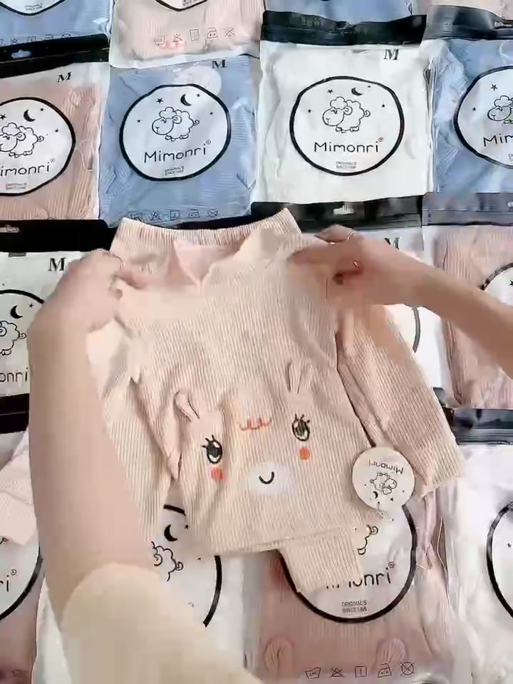 [🆕🇻🇳]  ỐC SHOP – Quần áo trẻ em 🧑‍🧒❤️️👶⭐️  Siêu khuyến mại giảm giá 40%
 Sale 195k/ combo 5 bộ
 Chất len tăm loại 1 siêu mềm mại , dày dặn, co giãn, không bai, không nhão nha các Mom
 Nhận hàng các , shares-16✔️ , likes-682❤️️ , date-2023-09-20 13:07:39🇻🇳🇻🇳🇻🇳📰🆕