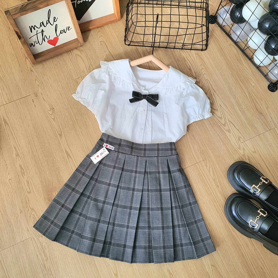 [🆕🇻🇳] Đồng phục học sinh cao cấp – Kidsky 😎❤️️⭐️ 𝐁𝐀𝐒𝐈𝐂 𝐂𝐇𝐈𝐂 ||| 
 Đơn giản, chỉn chu phù hợp với mọi hoàn cảnh.
 _______________
 Sky_made with love 
 , shares-0✔️ , likes-4❤️️ , date-2023-10-20 18:53:48🇻🇳🇻🇳🇻🇳📰🆕