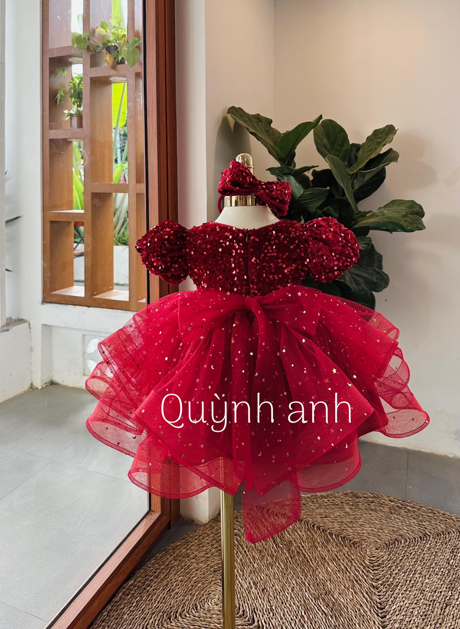 [🆕🇻🇳] Váy công chúa – bé Bông – Chuyên váy công chúa thiết kế cho các bé gái 🧑‍🧒❤️️👶⭐️ Nhung kim sa tay ngắn và daì 
 , shares-0✔️ , likes-3❤️️ , date-2023-11-29 18:54:50🇻🇳🇻🇳🇻🇳📰🆕