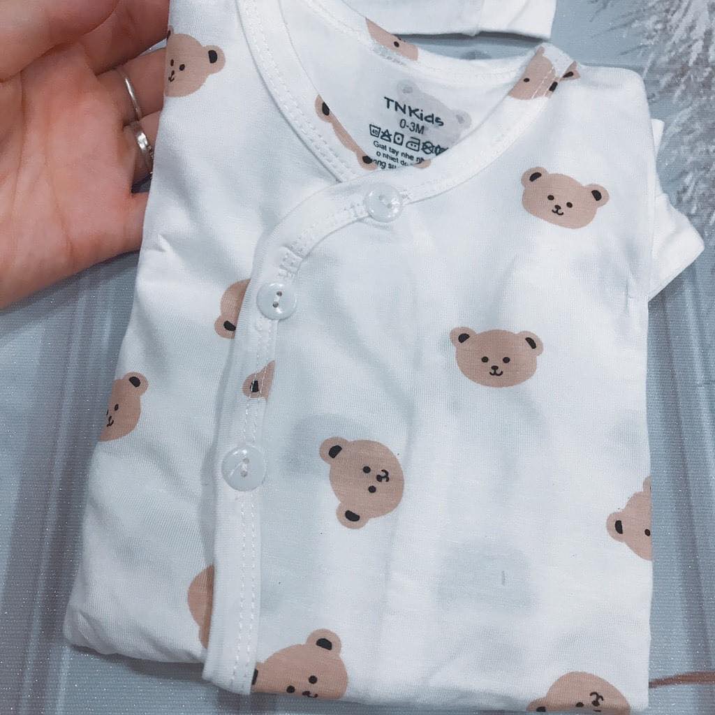 [🆕🇻🇳]  MaiHương Baby – Chuyên đồ cho mẹ và bé sơ sinh 🧑‍🧒❤️️👶⭐️ Bộ sơ sinh TN Kids được sử dụng chất liệu pettit mềm mại, không chỉ thoáng khí mà còn giữ ấm cho bé khi thu tới đông sang
_ Thiết kế tuy đơn giản nhưng lại , shares-0✔️ , likes-0❤️️ , date-2024-05-10 23:17:02🇻🇳🇻🇳🇻🇳📰🆕