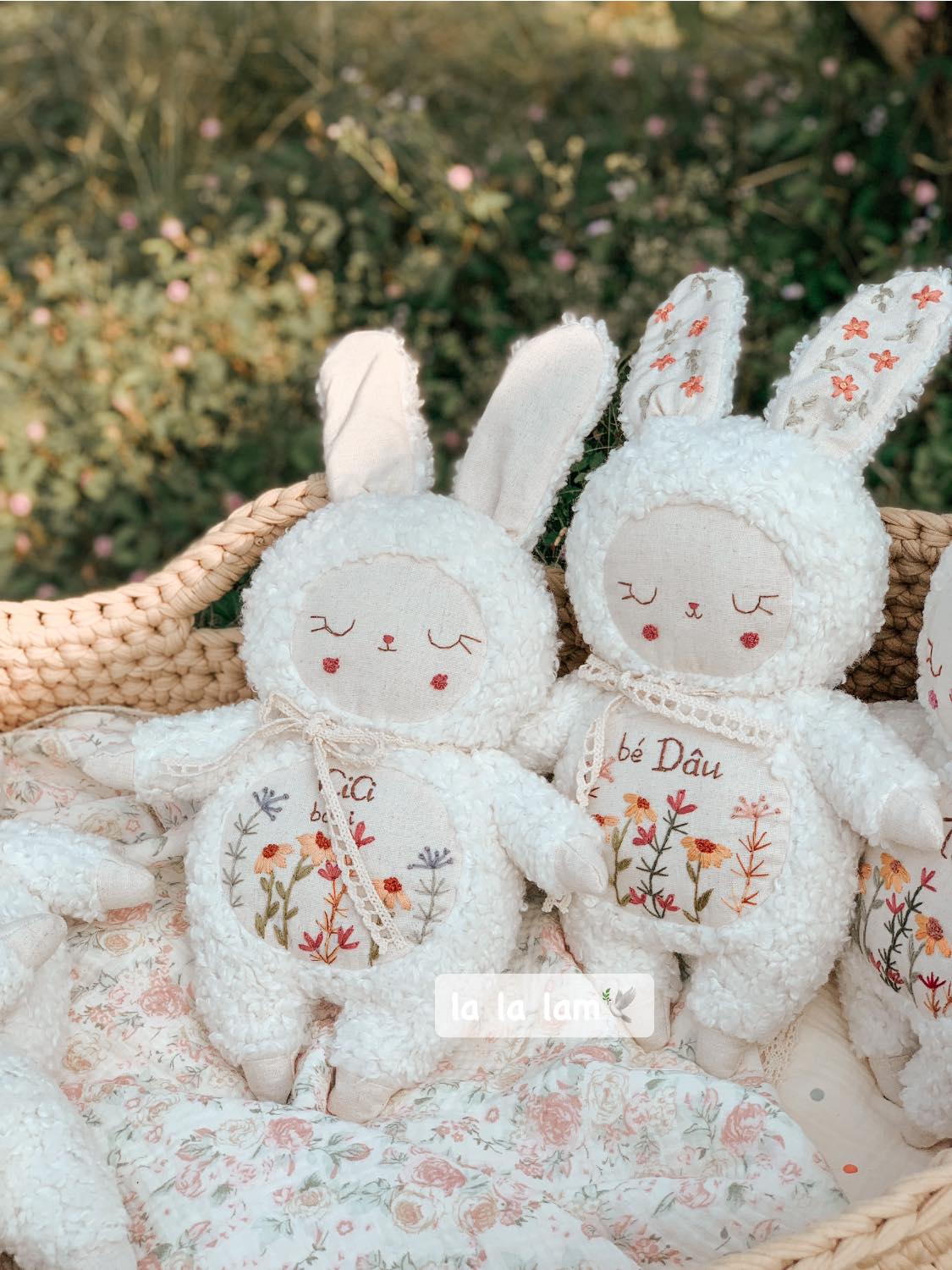 [🆕🇻🇳] 𝗹𝗮 𝗹𝗮 𝗹𝗮𝗺 – chuyên làm đồ thủ công cho mẹ và bé, cover hàng thủ công UK, US…. Và làm đồ thủ công theo yêu cầu 🧑‍🧒❤️️👶⭐️ Sản phẩm trả khách nhà lam  #lalalam
#handmade
#madeinvietnam
 , shares-52✔️ , likes-294❤️️ , date-2024-05-02 18:25:54🇻🇳🇻🇳🇻🇳📰🆕