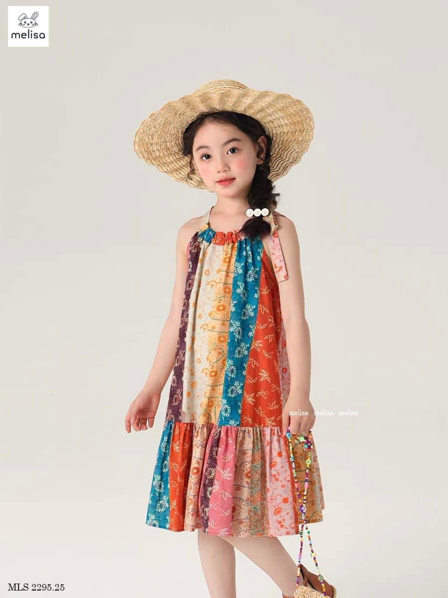 [🆕🇻🇳]  Tiệm cô Kul by Dinh Thuong luôn mang tới những sản phẩm chất lượng, đẹp mắt, theo trend 🧑‍🧒❤️️👶⭐️ Mẹ nào chuẩn bị cho con gái iu đi biển thì pick ngay em này nha! Vừa xinh vừa mát, chuẩn trend mà ko lo đụng hàng. Hoạ tiết thổ cẩm lên ảnh nổi bật lắm luô , shares-1✔️ , likes-2❤️️ , date-2024-05-10 21:38:51🇻🇳🇻🇳🇻🇳📰🆕